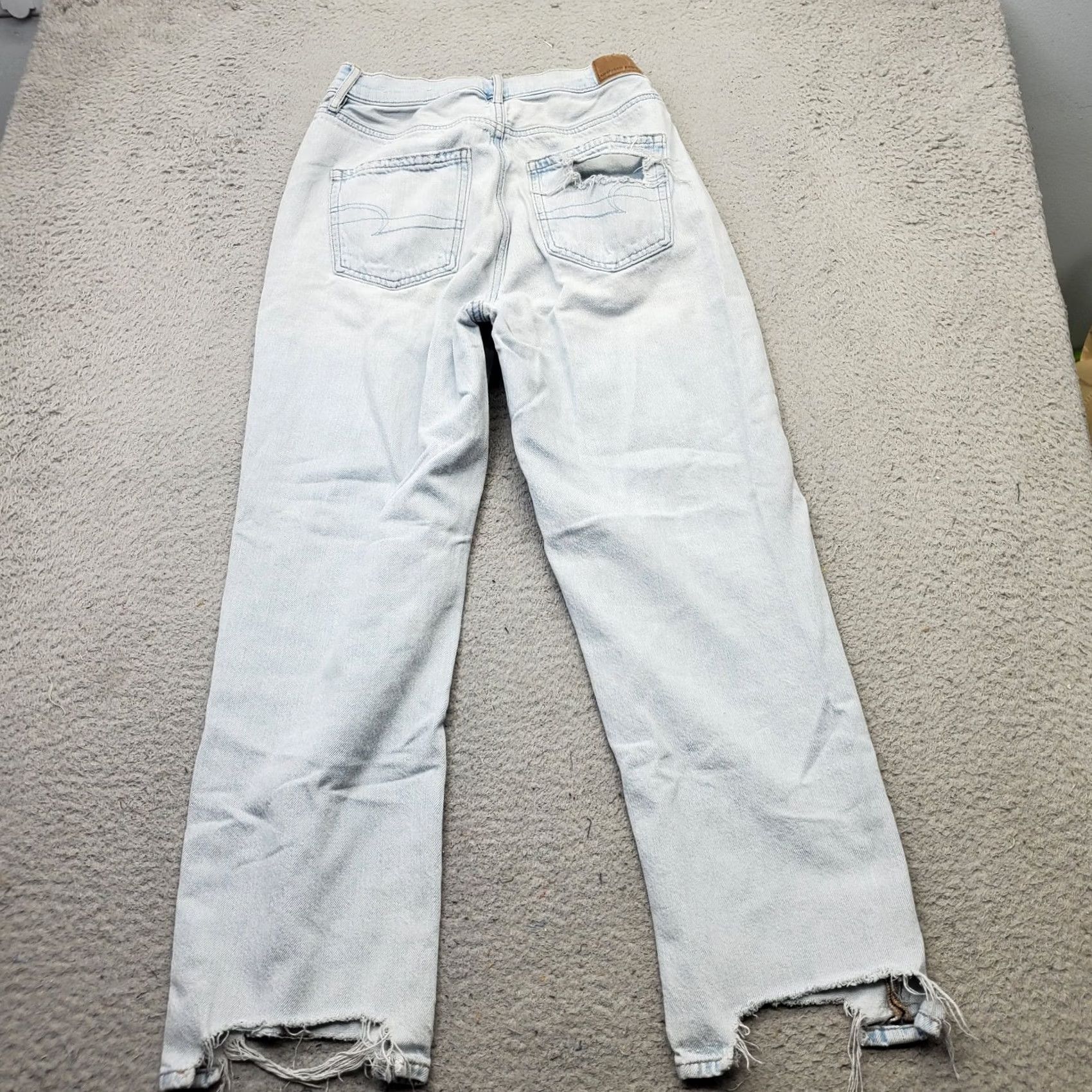American Eagle Outfitters American Eagle Outfitters Boyfriend Jeans Women Size 8 Blue Distressed Frayed Hem Denim Distressed, Button Closure Size 30" / US 8 / IT 44 - 2 Thumbnail