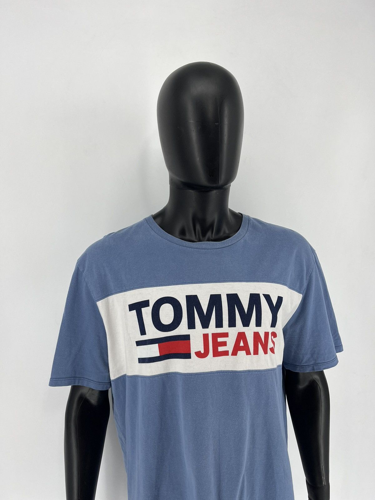Tommy Hilfiger × Tommy Jeans Tommy Jeans Hilfiger Big Logo Tshirt Vintage L Streetwear Size US XL / EU 56 / 4 - 4 Thumbnail
