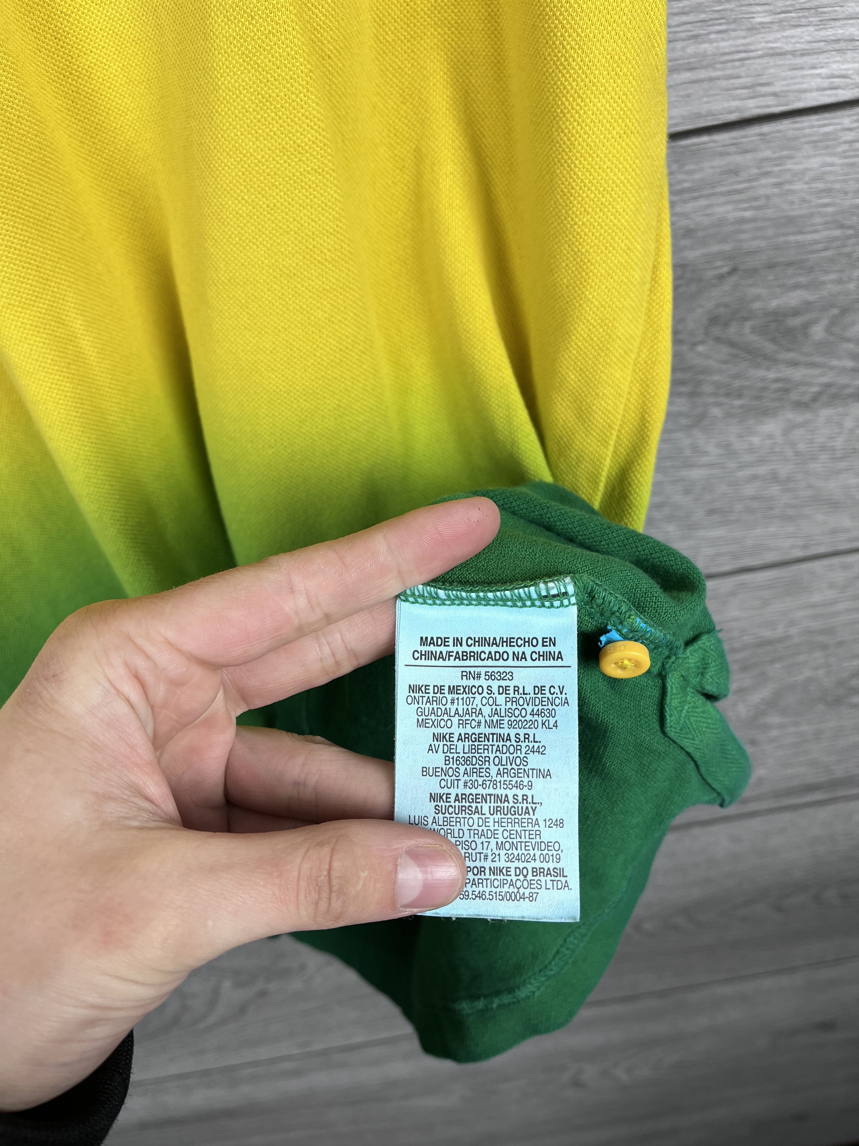 Nike Men’s Nike polo Brazil 🇧🇷 size L Size US L / EU 52-54 / 3 - 9 Thumbnail