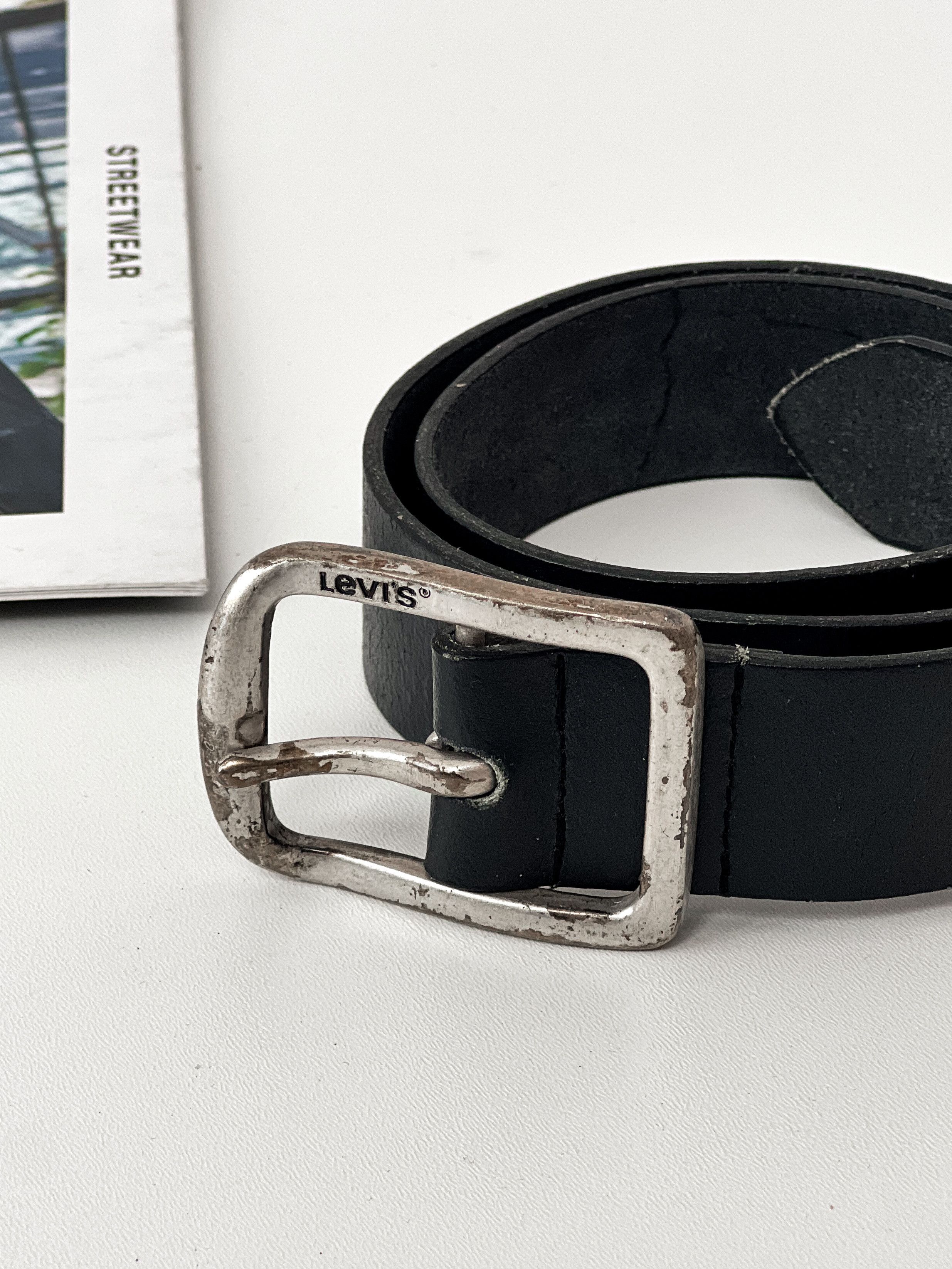 Leather × Levi's × Vintage Levi's Red Tab vintage leather belt Size 32 - 3 Thumbnail
