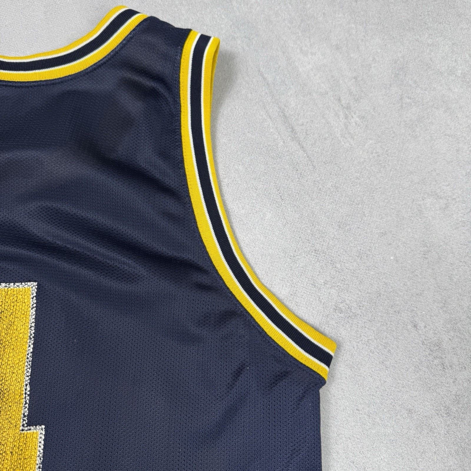 Champion Chris Webber University of Michigan Champion Basketball Size US S / EU 44-46 / 1 - 18 Thumbnail