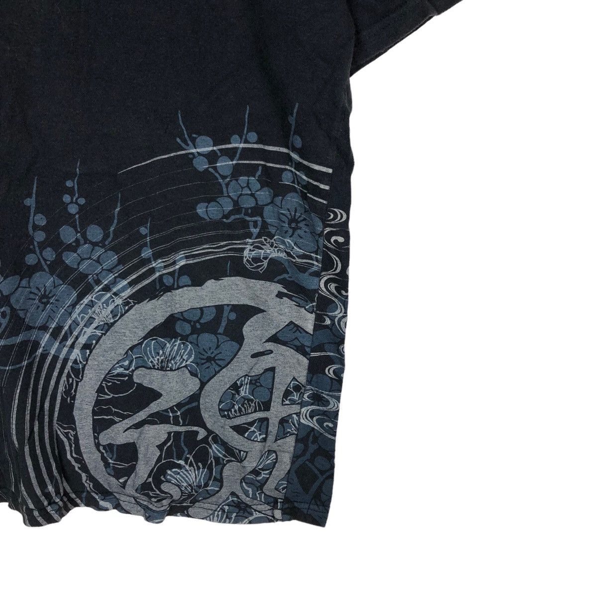 Japanese Brand VINTAGE MANHALE SUKAJAN T-SHIRT BIG LOGO TOYO ENTERPRISE Size US L / EU 52-54 / 3 - 4 Thumbnail