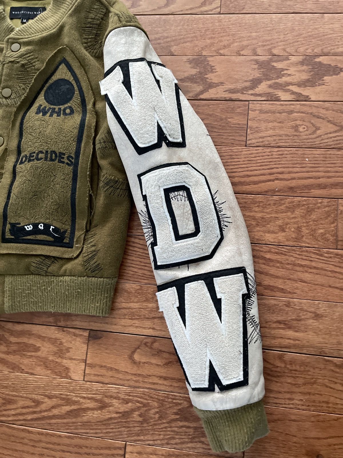 Who Decides War Who Decides War Mens Varsity Jacket Size US M / EU 48-50 / 2 - 3 Thumbnail