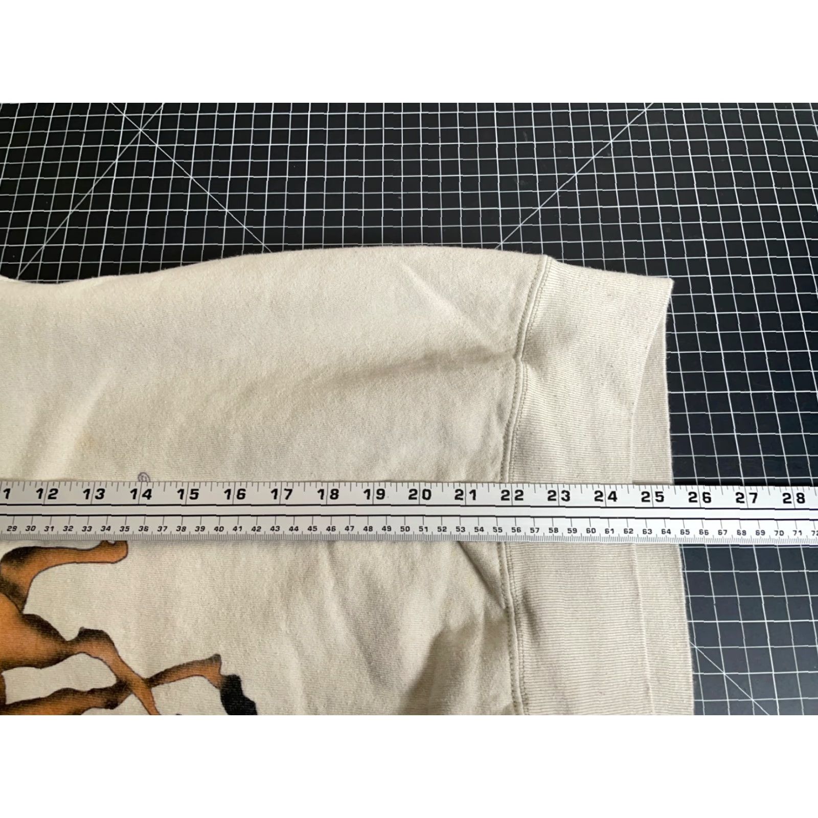 Fruit Of The Loom VINTAGE Fruit of the Loom Sweatshirt Moose Nature Graphic Print Heavyweight Beige Adult Large Mens Size US L / EU 52-54 / 3 - 6 Thumbnail