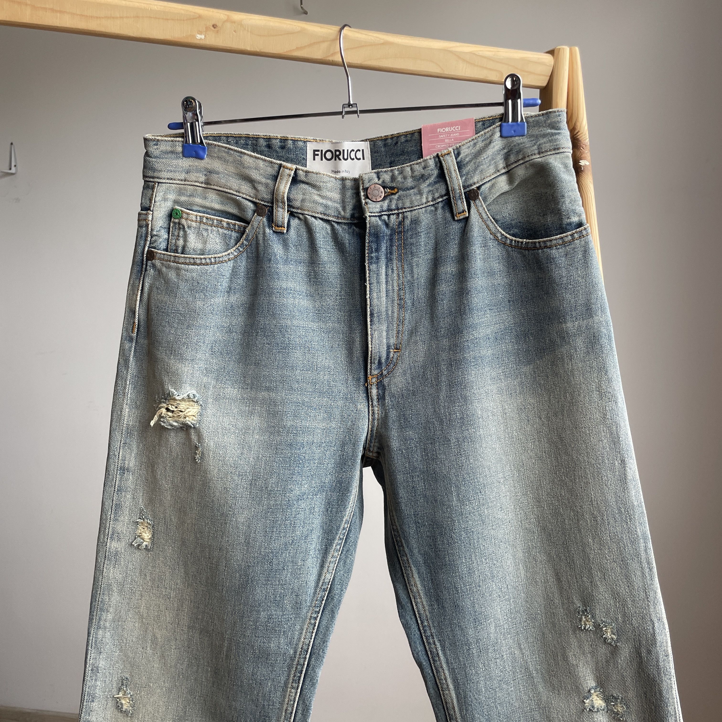 Fiorucci Fiorucci Bella Cropped Straight Distressed Selvedge Denim Size 30" / US 8 / IT 44 - 3 Thumbnail