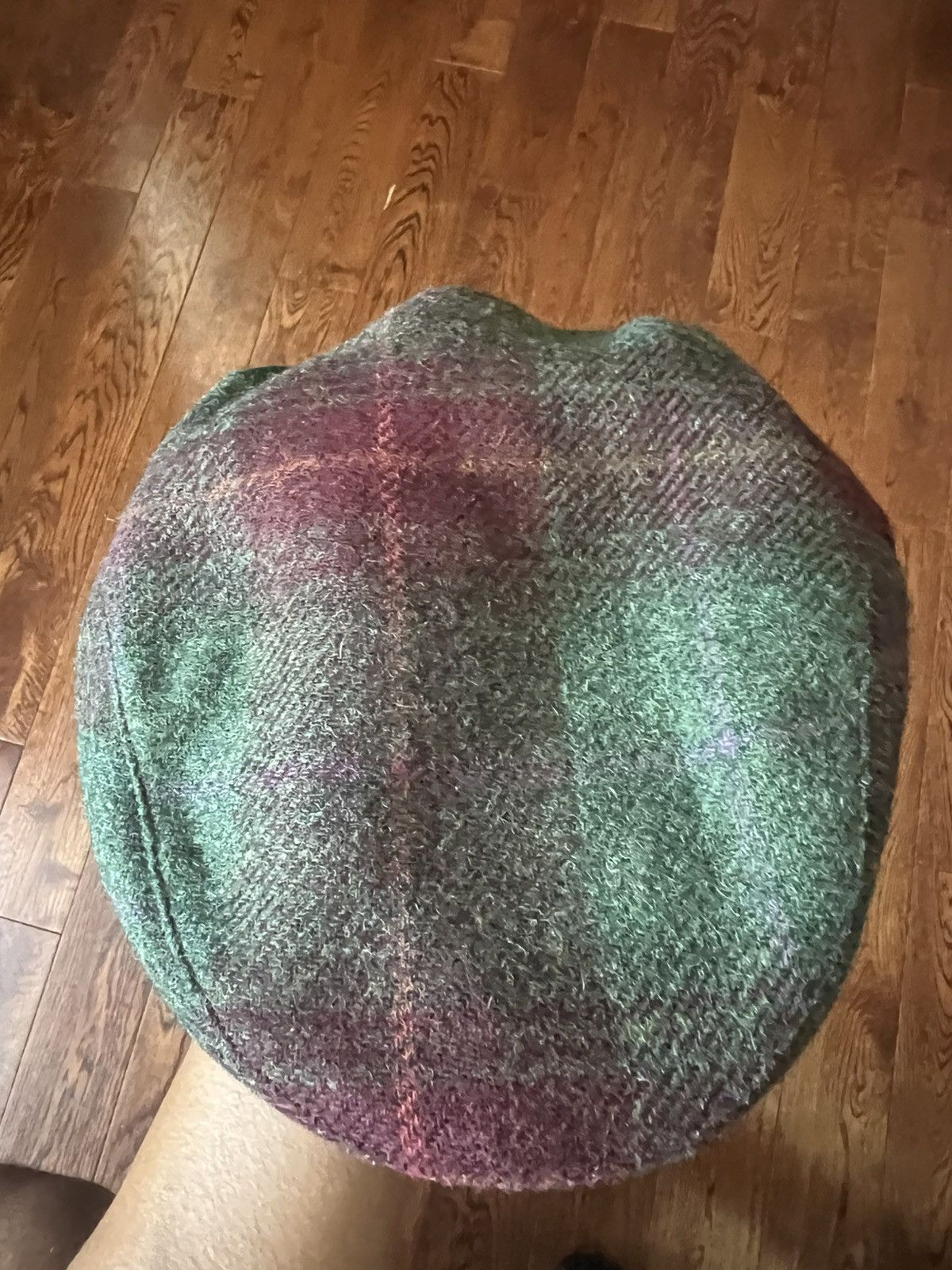 Other M&S Flat Cap Size Tartan Burgundy Pure New Wool - Made in UK Size 40 - 3 Thumbnail