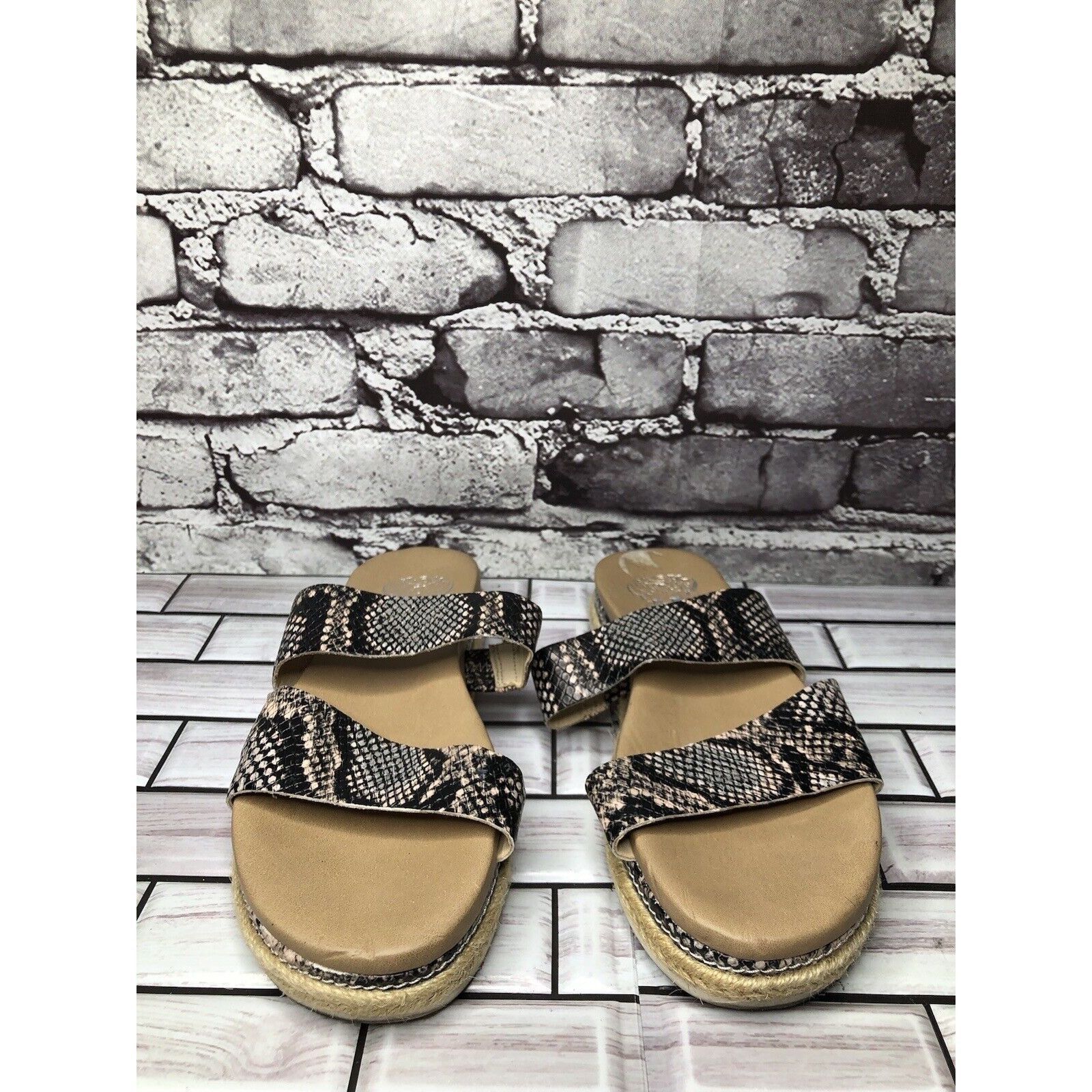 Vince Camuto Vince Camuto Rynnah Ivory Leather Snake Espadrille Sandals W Size US 6.5 / IT 36.5 - 18 Thumbnail