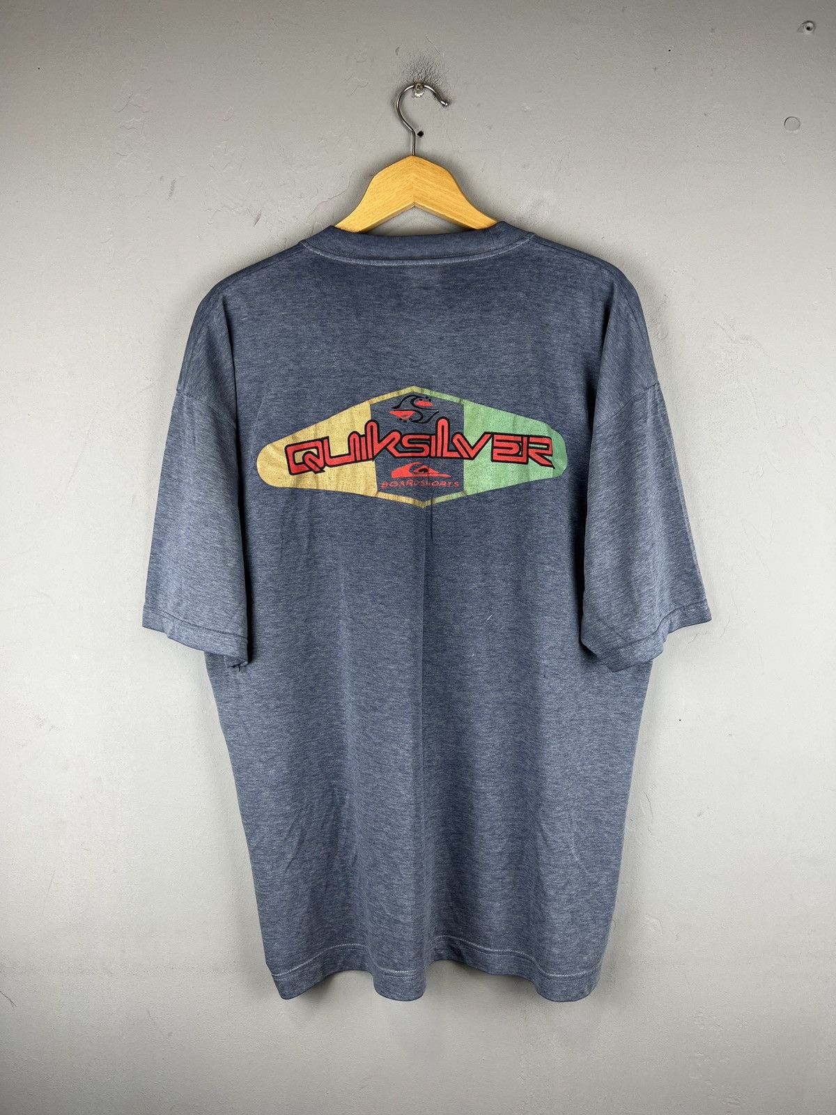 Quiksilver Vintage 1990s Quiksilver Y2K Surf Graphic T-Shirt Size US XL / EU 56 / 4 - 1 Thumbnail