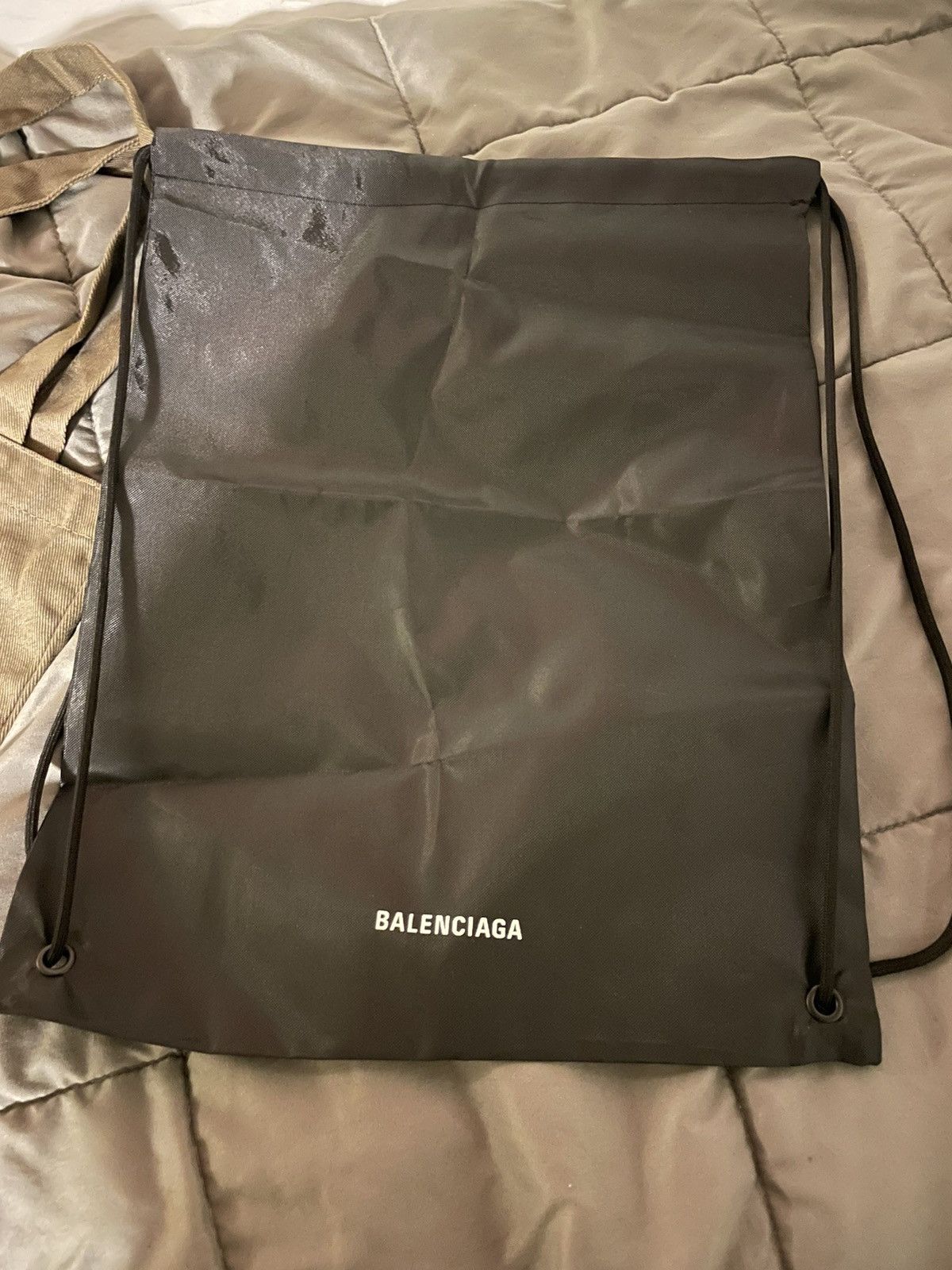 Balenciaga dust bag hotsell