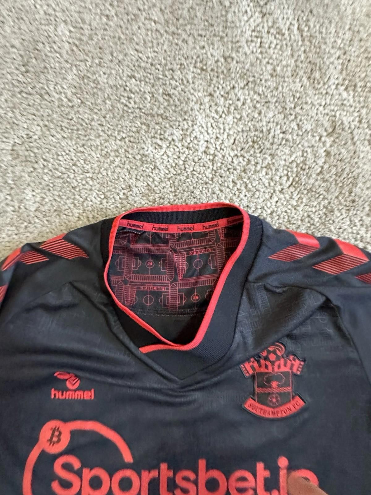 Hummel Southampton 2021-22 Football Shirt Jersey Ward-Prowse #8 Size US L / EU 52-54 / 3 - 6 Thumbnail