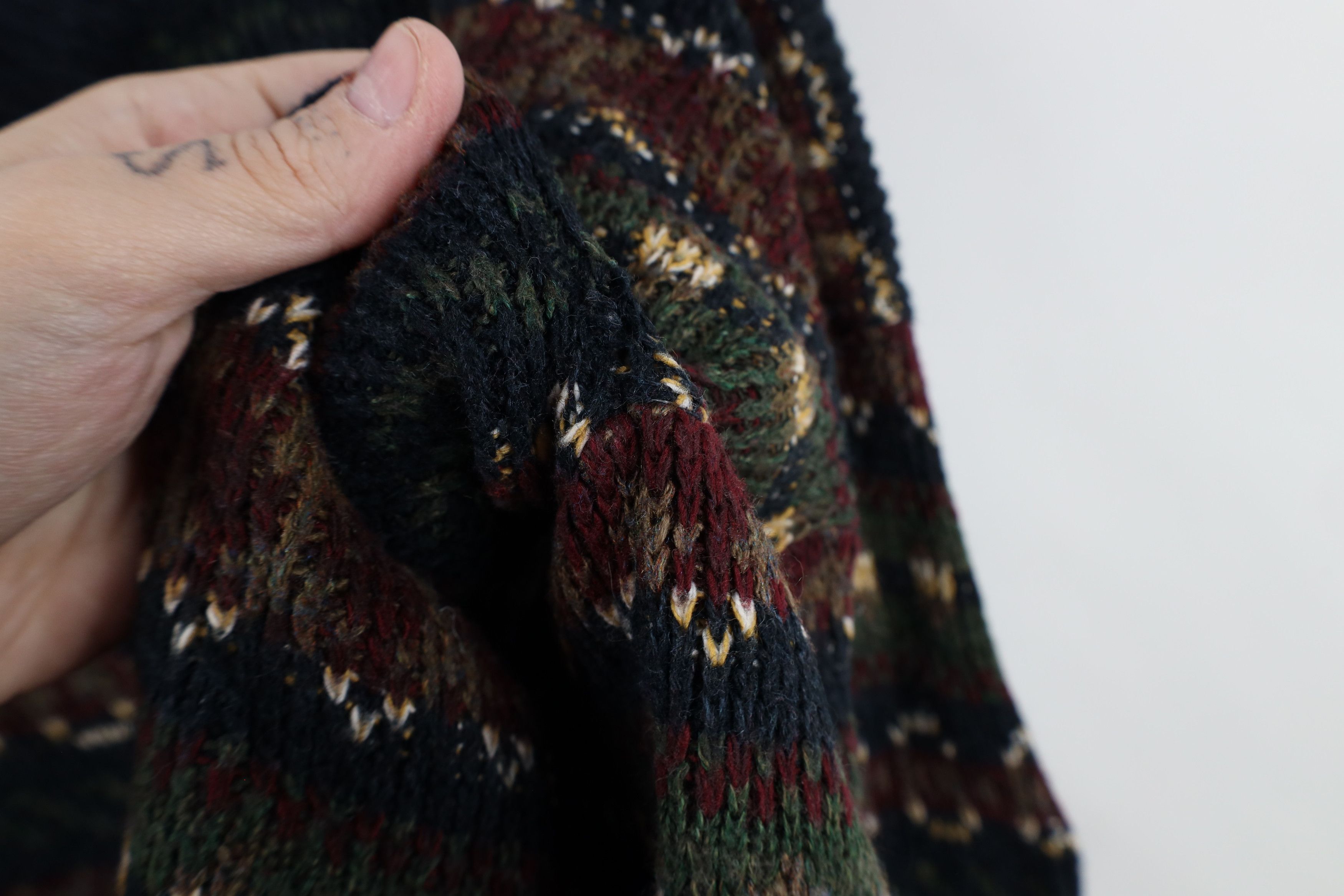 Vintage Vintage 90s Streetwear Rainbow Fair Isle Knit Sweater USA Size XL / US 12-14 / IT 48-50 - 7 Thumbnail