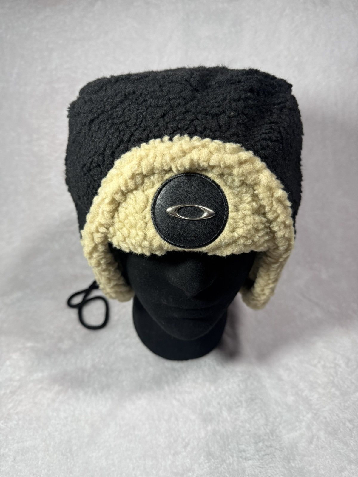 90’s Oakley Software Fleece Ushanka Trap Hat Black / Cream