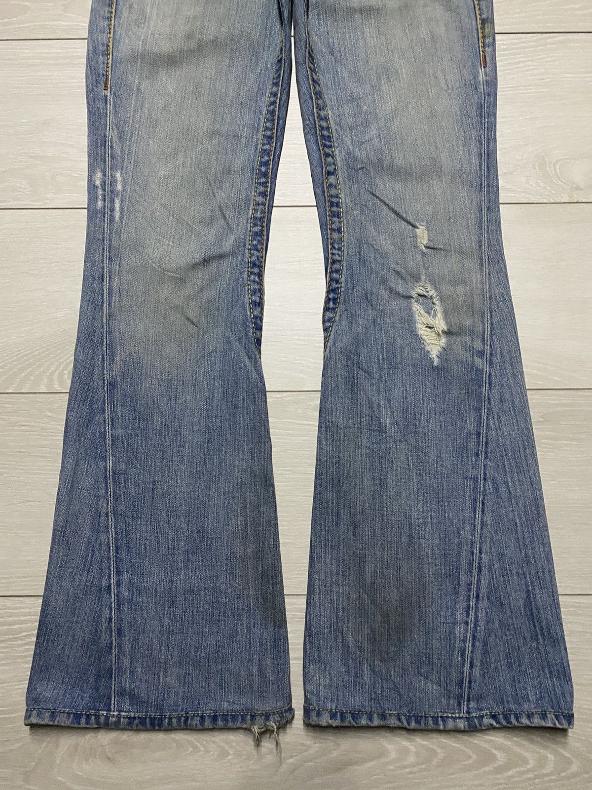 Tornado Mart True Religion Light Wash Super Flare Distressed Jeans Size US 29 - 5 Thumbnail