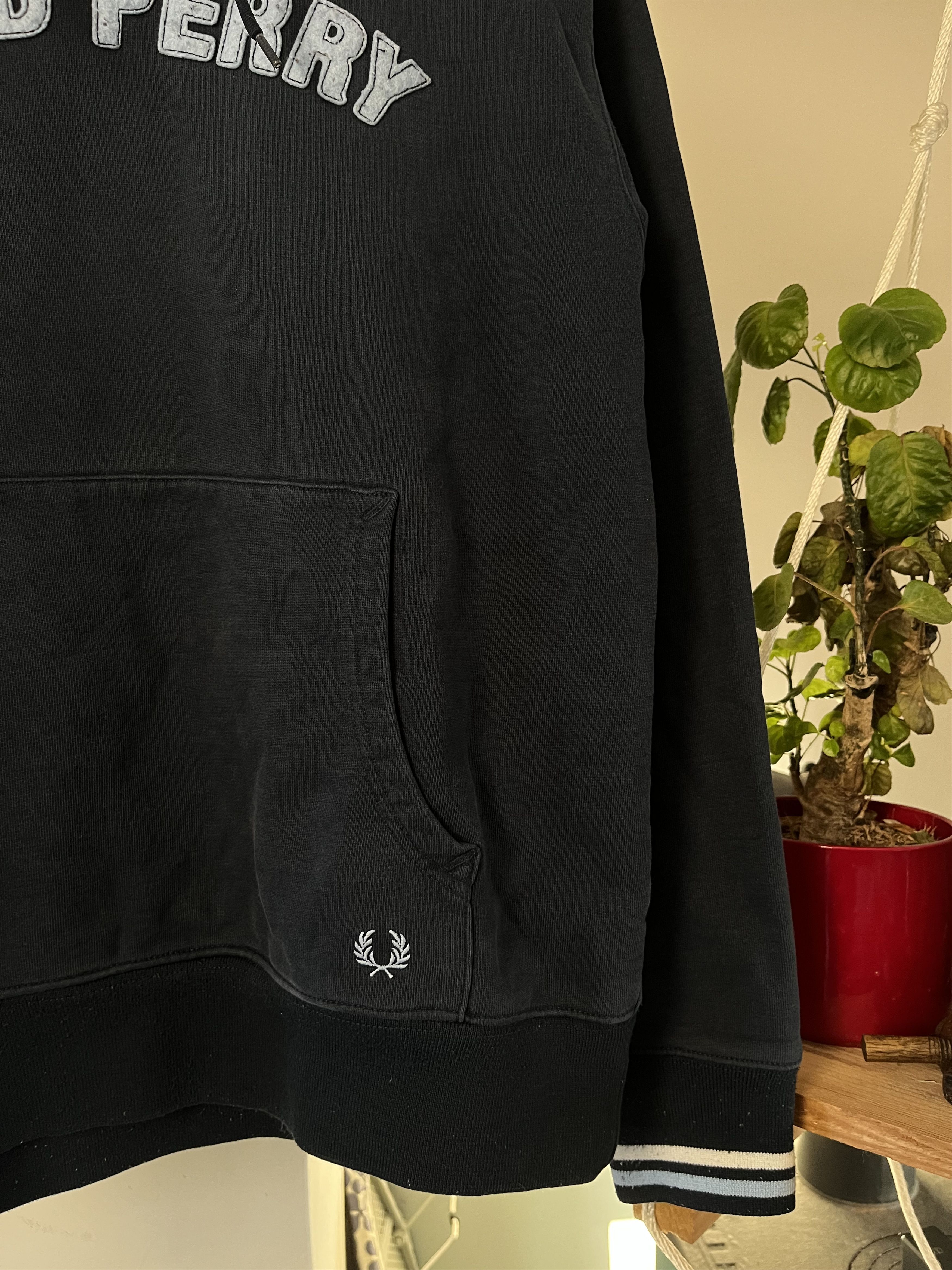 Fred Perry × Vintage Vintage y2k Fred Perry Casual Hoodie Heavy Cotton Size US L / EU 52-54 / 3 - 4 Thumbnail