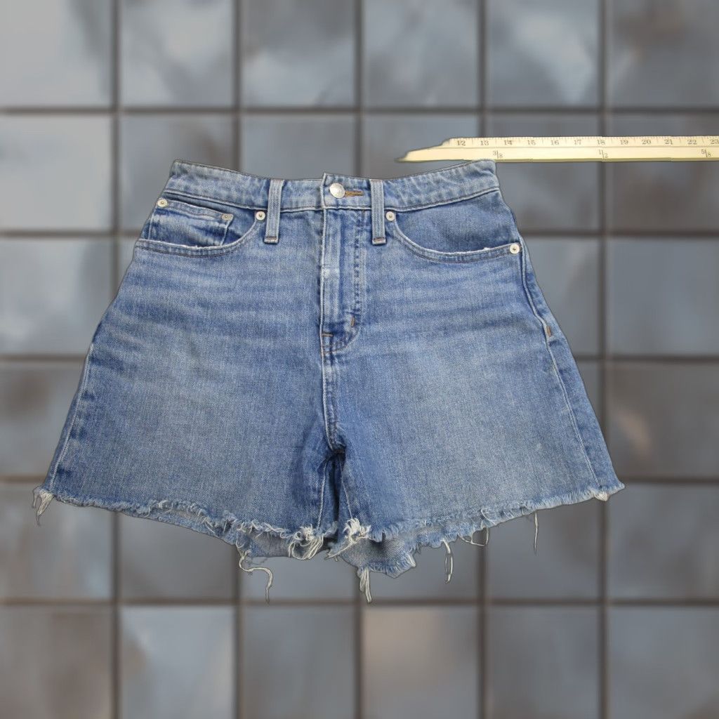 Madewell Madewell Curvy High-Rise Denim Shorts Womens 26 Blue Cutoff Raw Hem Stretch Size 26" / US 2 / IT 38 - 1 Thumbnail