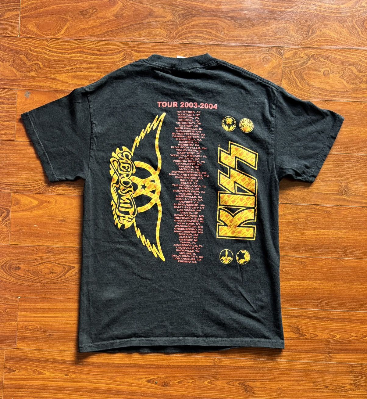 Other M - Vintage 2003 Aerosmith/KISS Tour Shirt Size US M / EU 48-50 / 2 - 4 Thumbnail
