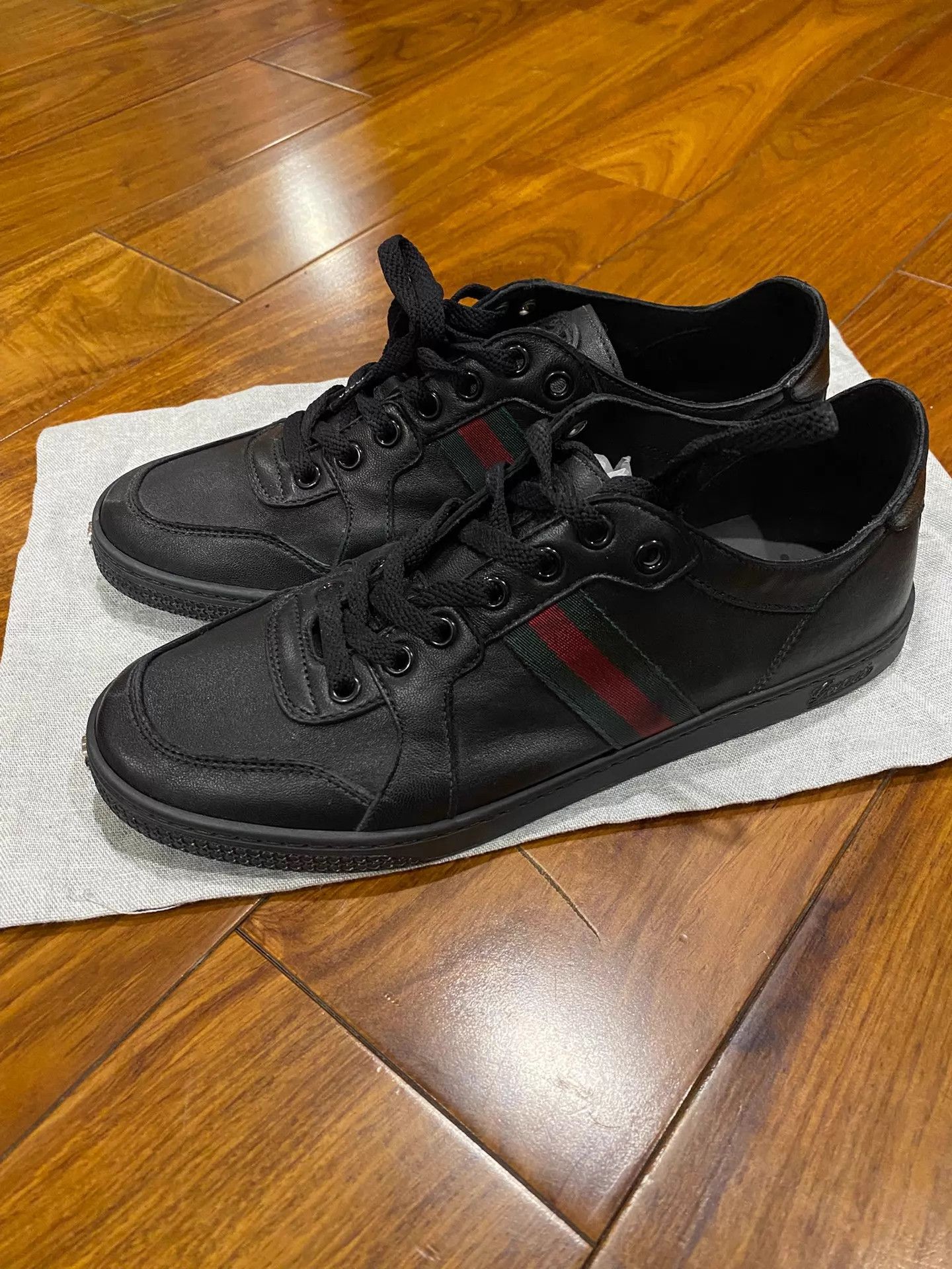 Gucci Gucci 26ss by denma distressed sneaker 39EU star Size US 6 / EU 39 - 2 Thumbnail