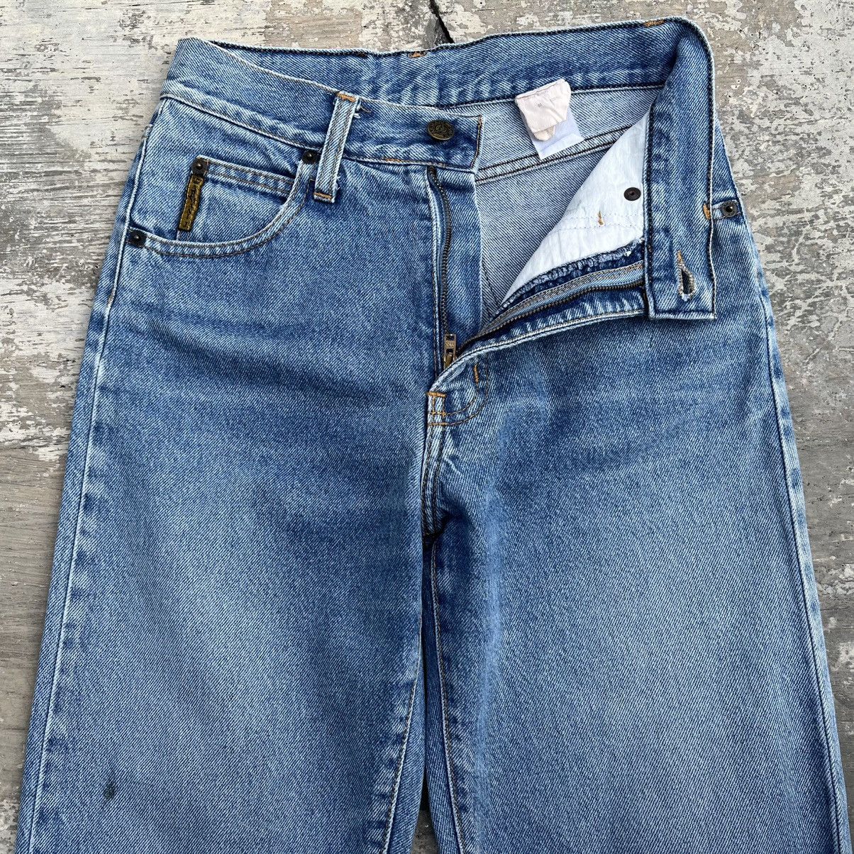Giorgio Armani 90s Armani Jeans Light Wash Denim Jeans Size US 26 / EU 42 - 5 Thumbnail