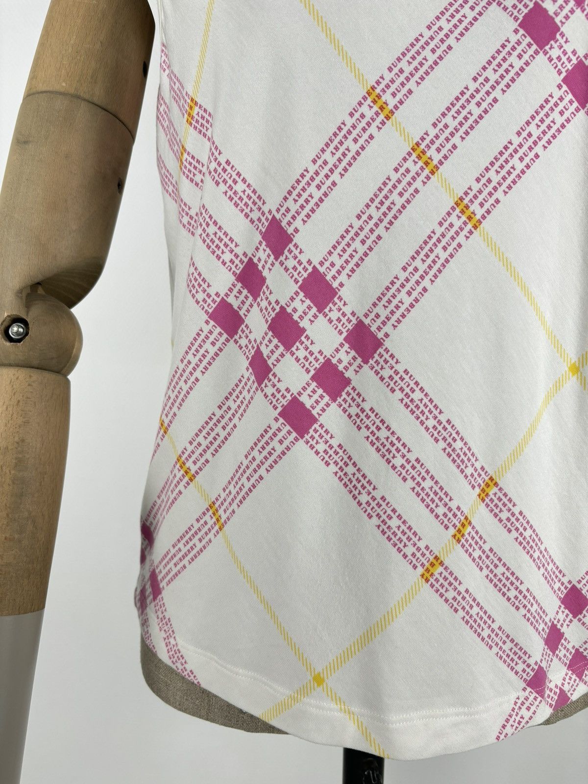 Burberry Y2K Prorsum London Monogram Print Nova Check Sleeveless Tank Top Blouse T-Shirt 48 Size M / US 6-8 / IT 42-44 - 13 Thumbnail