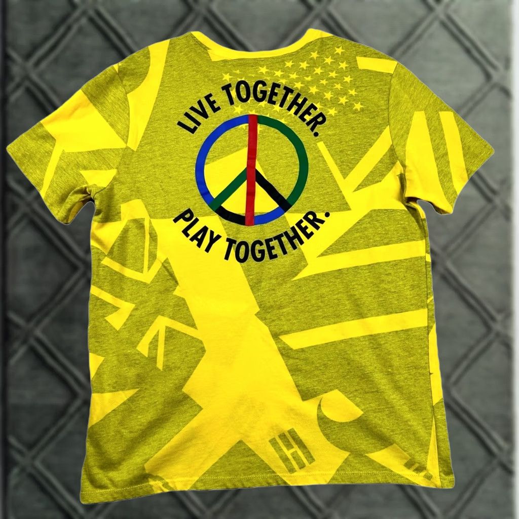 Nike Nike Tee Shirt Mens L Peace Love Basketball Urban Jungle Gym Retro Spike Lee Shirt Mens L Yellow Nike 90s Basketball Theme Mens Size US L / EU 52-54 / 3 - 1 Thumbnail