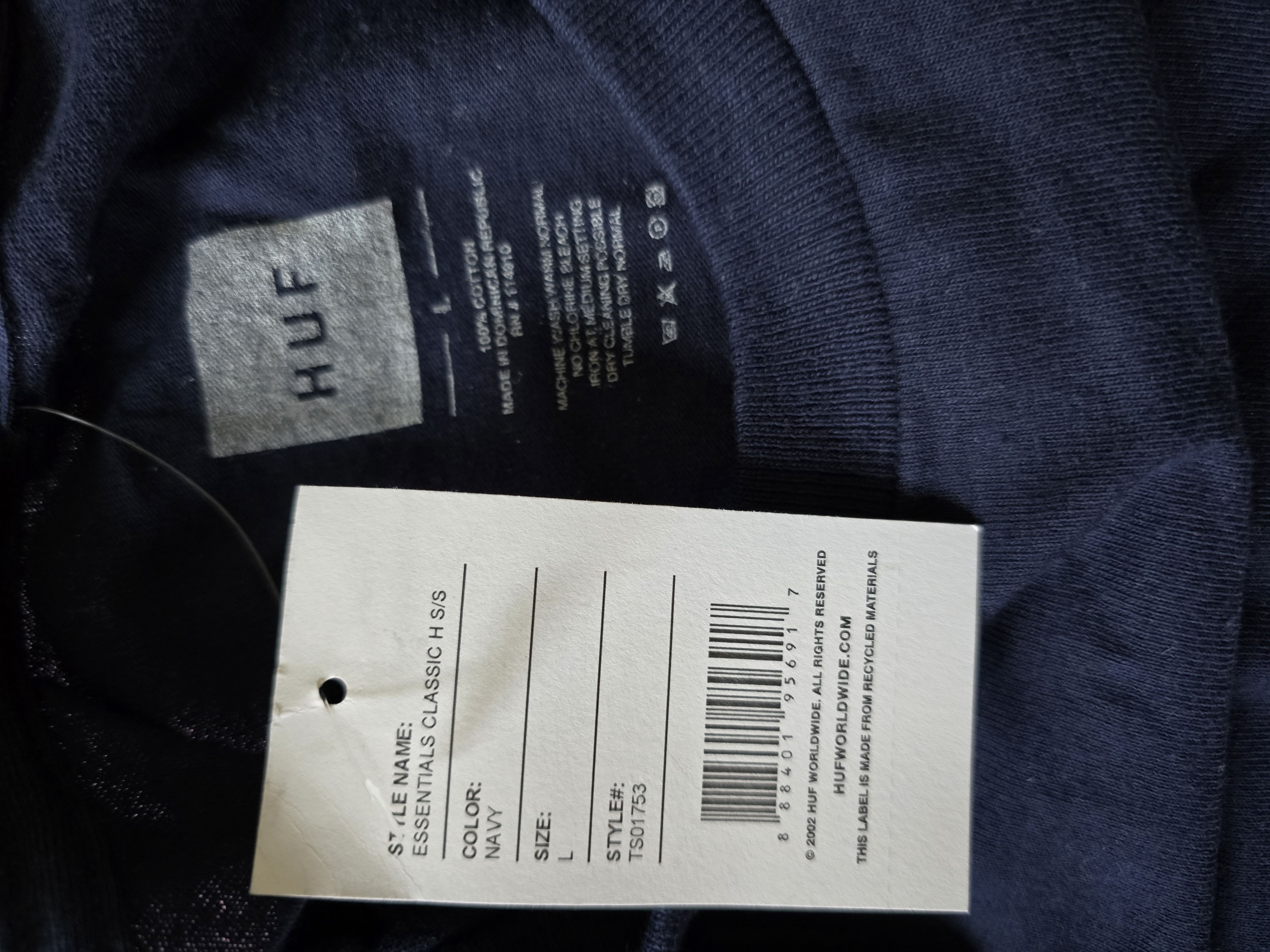 Huf HUF Classic Logo T Shirt Brand New Size L Navy Blue Size US L / EU 52-54 / 3 - 2 Thumbnail