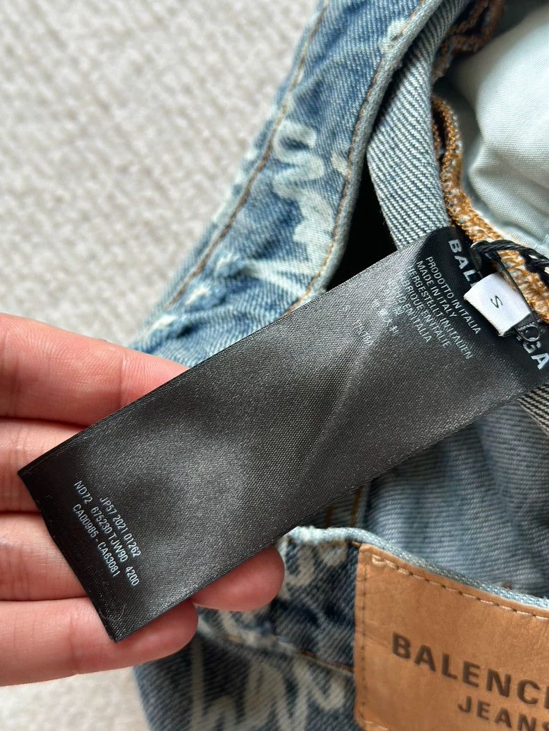 Balenciaga Balenciaga size s Bullet screen cursive writing logo full Size US 28 / EU 44 - 3 Thumbnail
