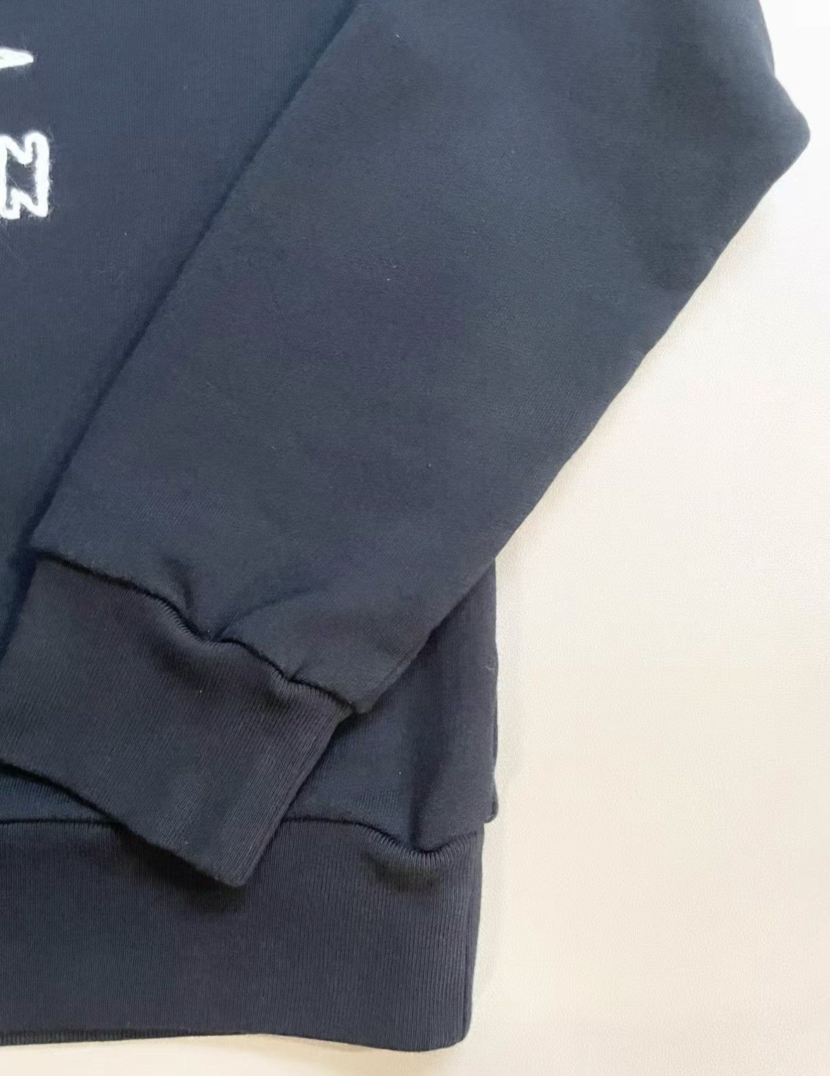 Louis Vuitton LV Trendy Black Long Sleeve Crew Neck Sweatshirt J33 Size XL / US 12-14 / IT 48-50 - 5 Thumbnail