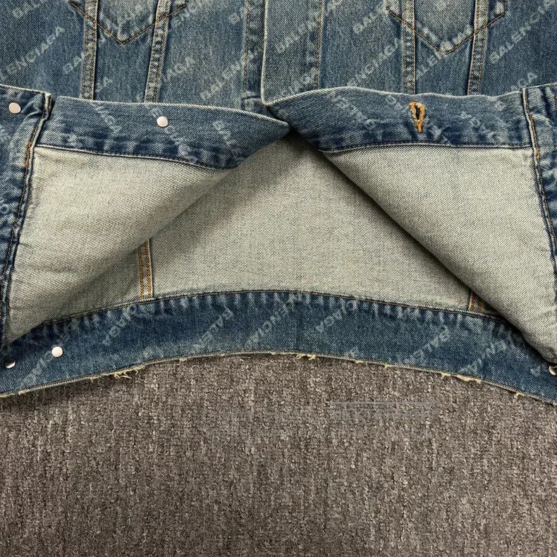 Balenciaga Balenciaga Blue distressed letter all-over print denim jac Size US XS / EU 42 / 0 - 5 Thumbnail