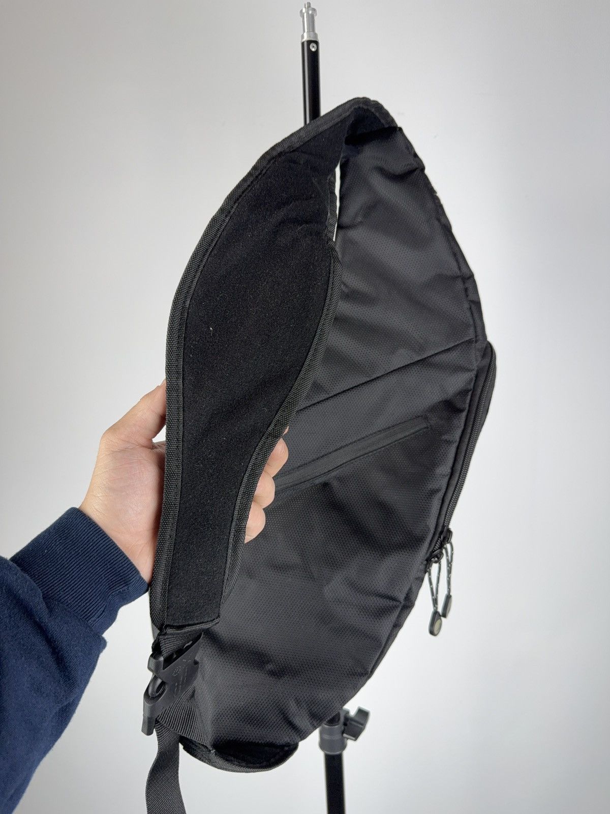 Ferrari × Formula 1 Vintage Ferrari Gear Sling Bag Black Logo Racing Style Size ONE SIZE - 5 Thumbnail