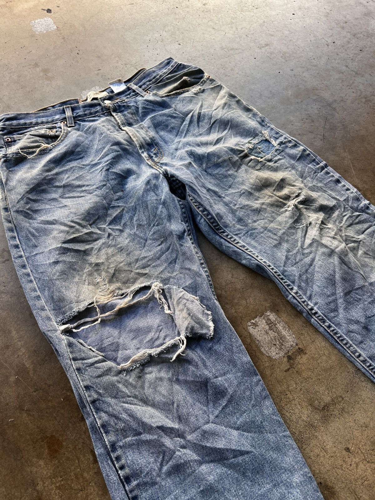 Levi's × Vintage LEVIS 550 DISTRESSTED DENIM Size US 34 / EU 50 - 1 Thumbnail
