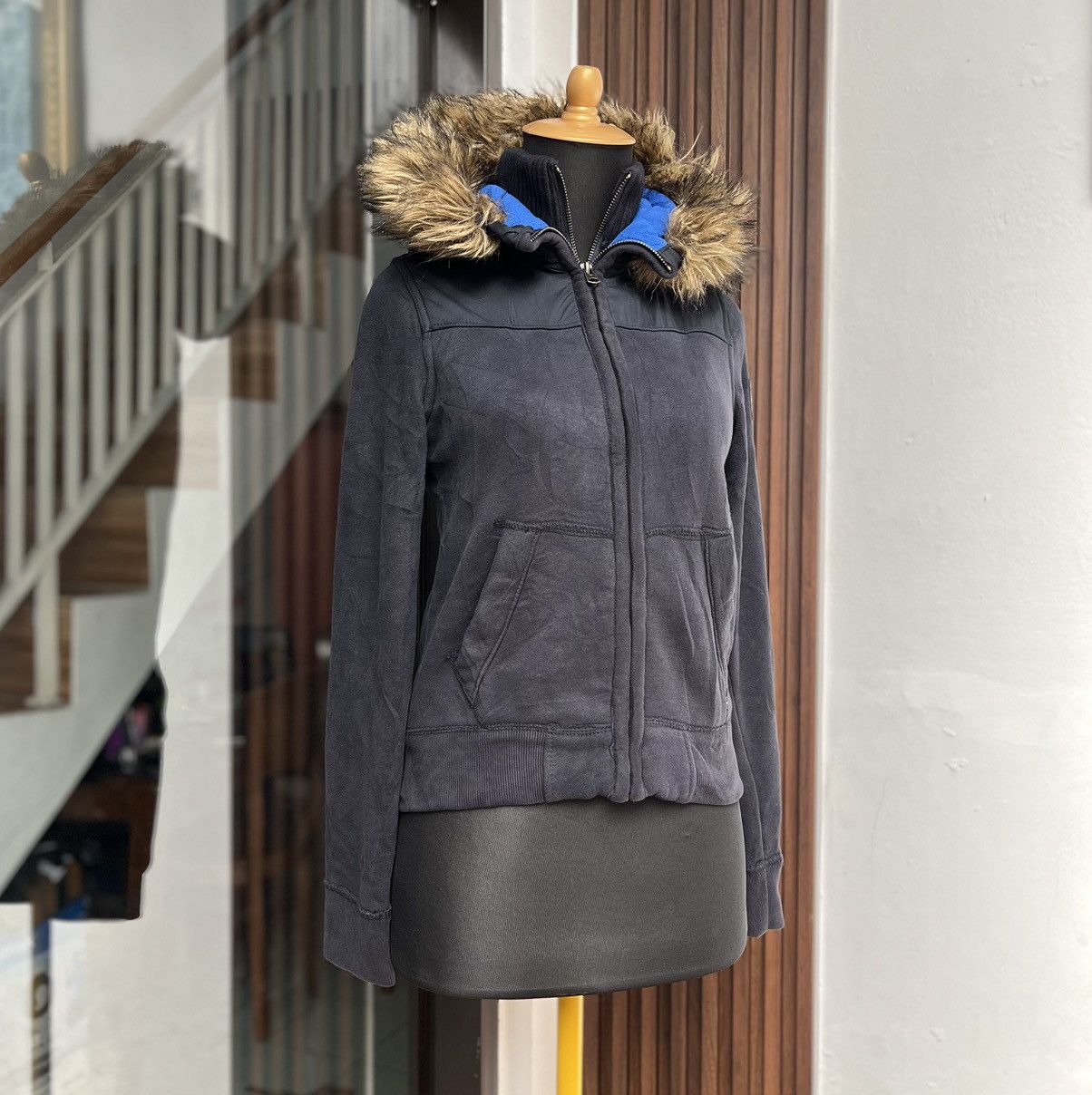 Abercrombie & Fitch Y2K Abercrombie & Fitch Faux Fur Hoodie For Kids Like Womens Size XXS / US 00 / IT 34 - 2 Thumbnail
