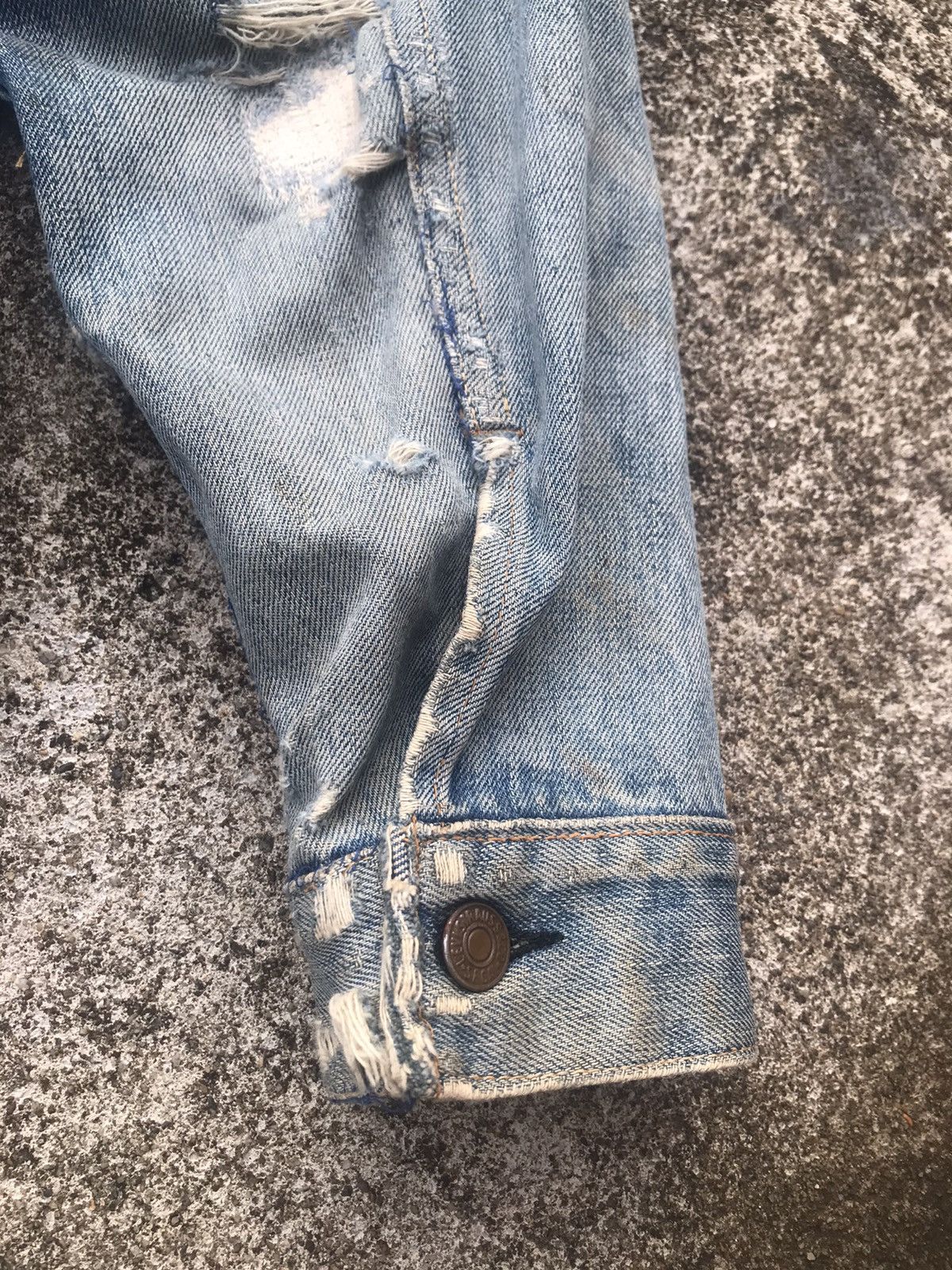 Levi's True Vintage Distressed Levis Trucker Jacket Big E Size US S / EU 44-46 / 1 - 15 Thumbnail