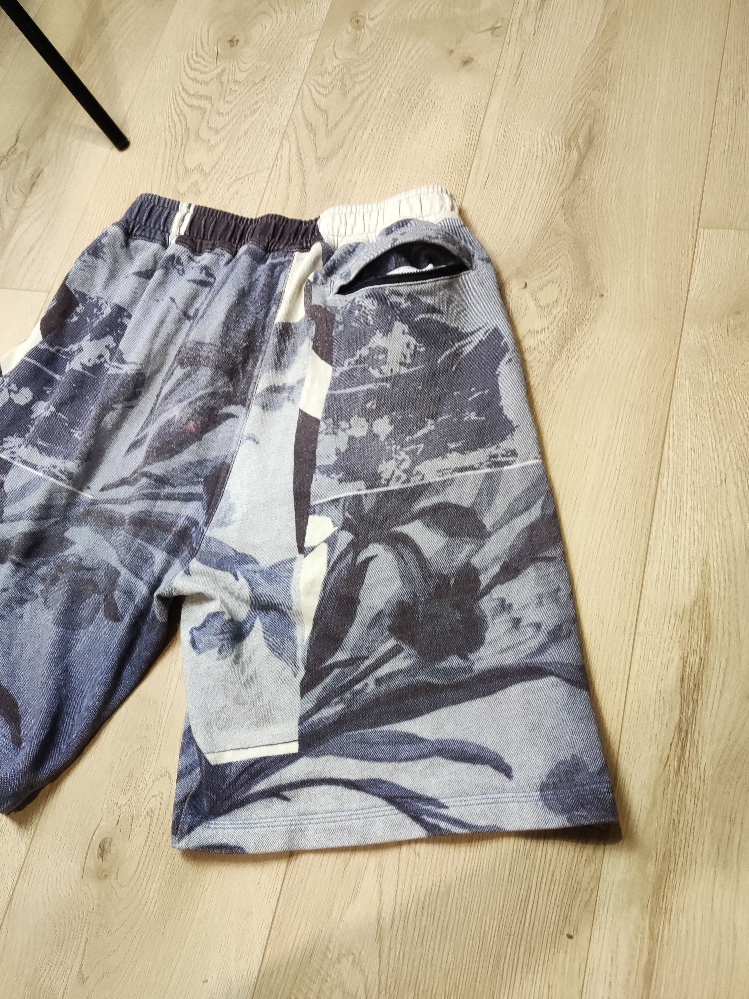 Kenzo Kenzo Cut-out Flowers bermuda shorts sweat tropical floral Size US 28 / EU 44 - 14 Thumbnail
