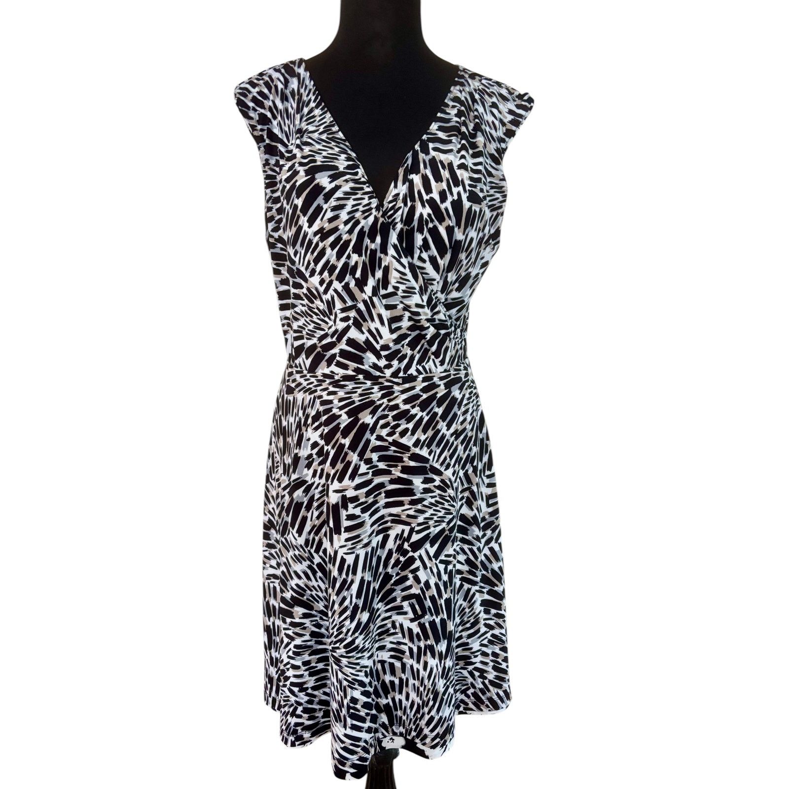 White House Black Market WHBM White House Black Market Faux Wrap Reversable Dress Size L / US 10 / IT 46 - 6 Thumbnail