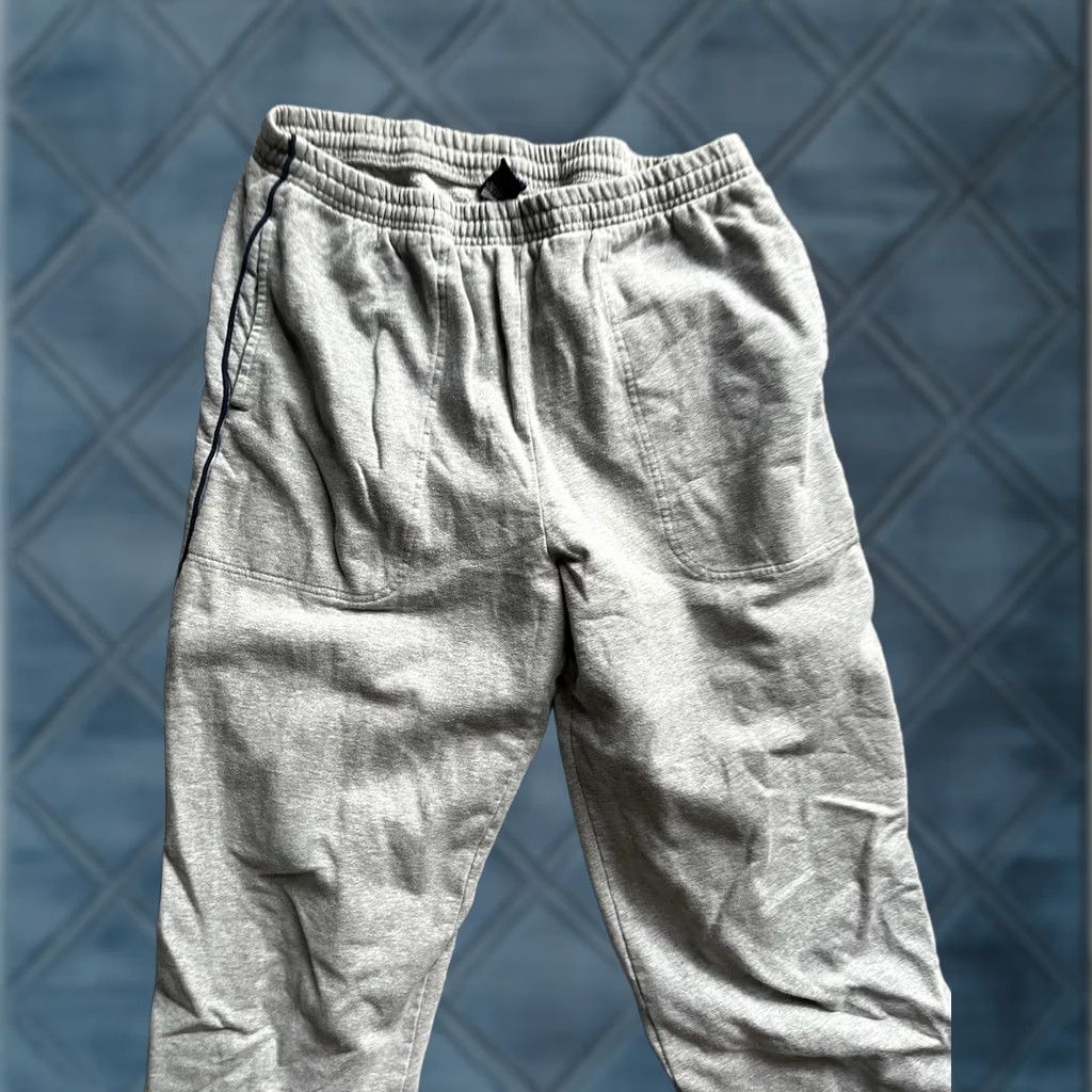 Gap Gap Sweatpants Men Size Medium Gray Good Pre Owned Condition Size US 31 - 1 Thumbnail