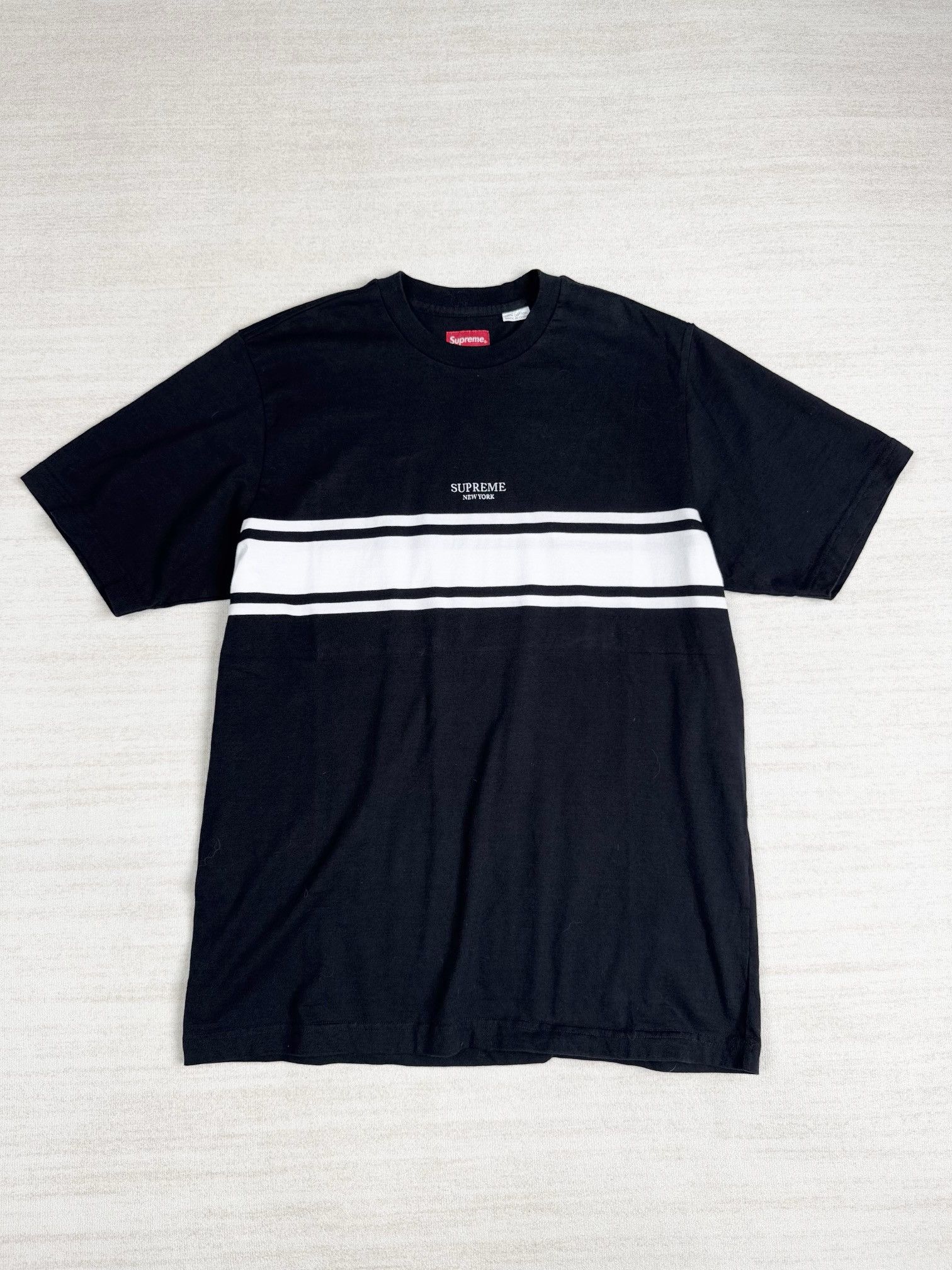 Supreme embroidered logo tee Size US M / EU 48-50 / 2 - 2 Thumbnail