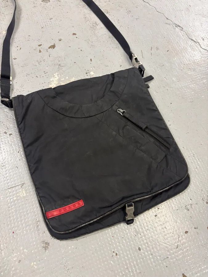 Prada 2000s Prada Black Linea Rossa Nylon Shoulder Bag Size ONE SIZE - 4 Thumbnail