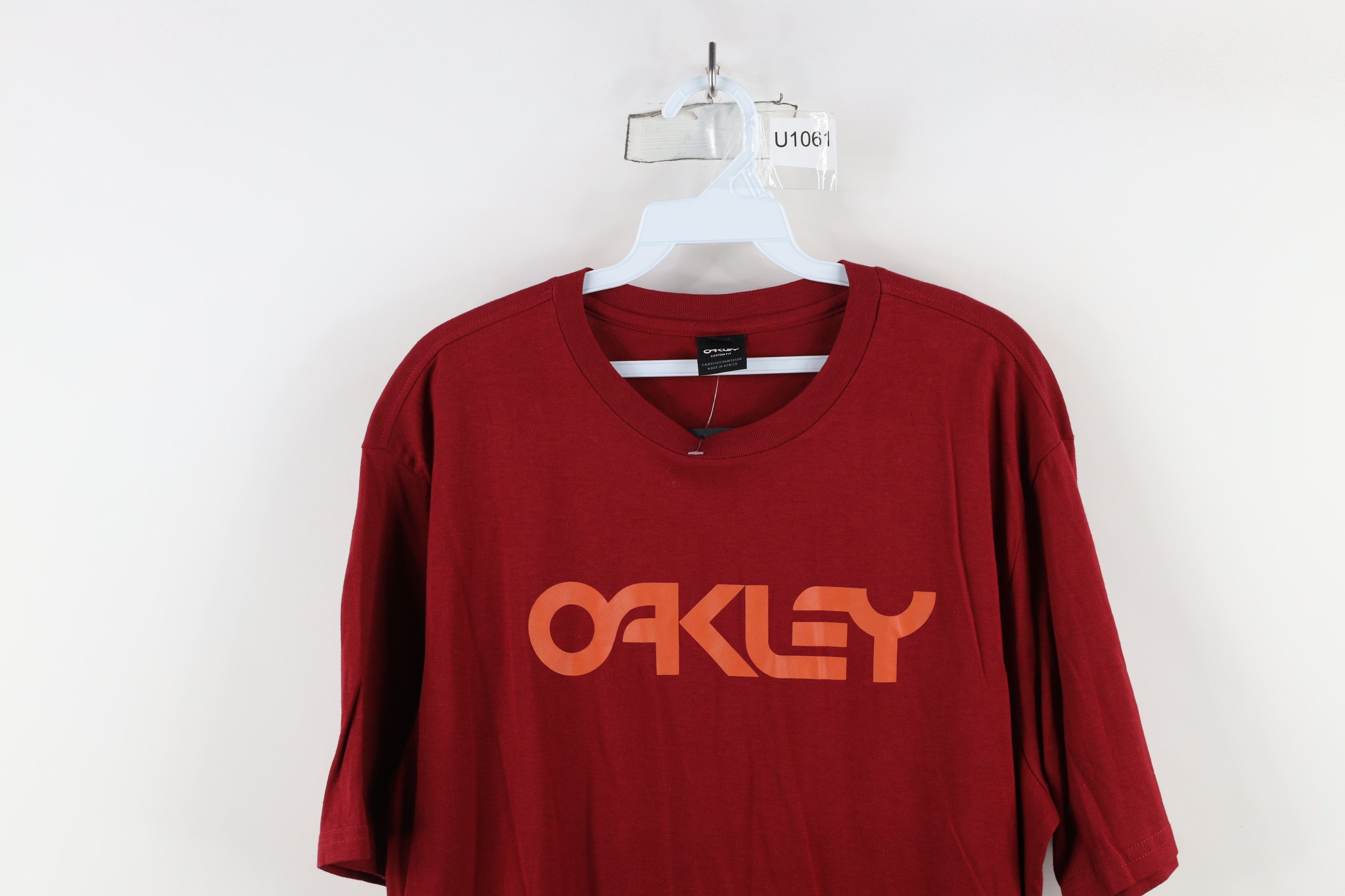 Oakley × Vintage Deadstock Vintage Y2K Oakley Spell Out Short Sleeve T-Shirt Size US XL / EU 56 / 4 - 2 Thumbnail