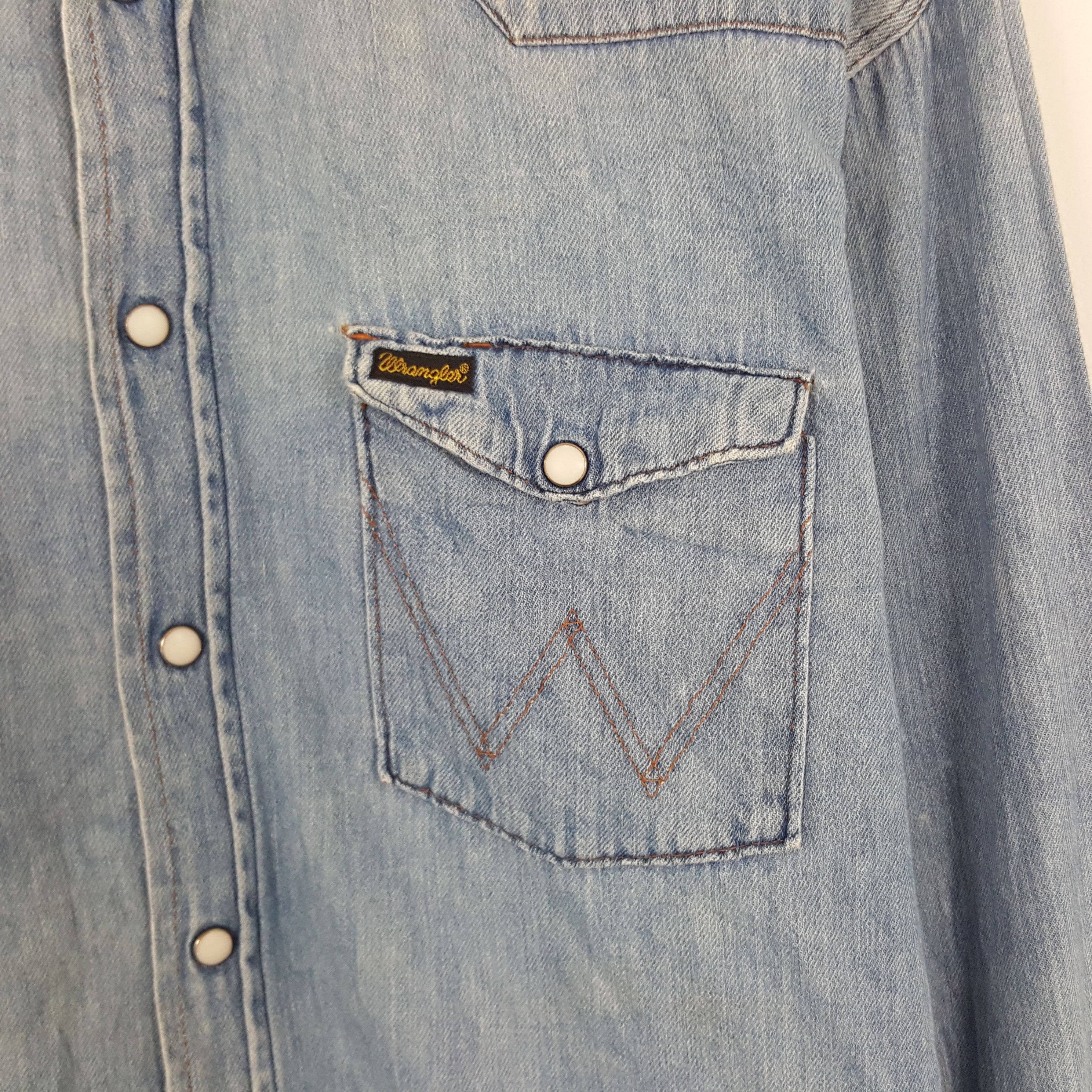 Japanese Brand × Vintage × Wrangler Vintage Wrangler Japanese Denim Button Up Shirt Size US L / EU 52-54 / 3 - 2 Thumbnail