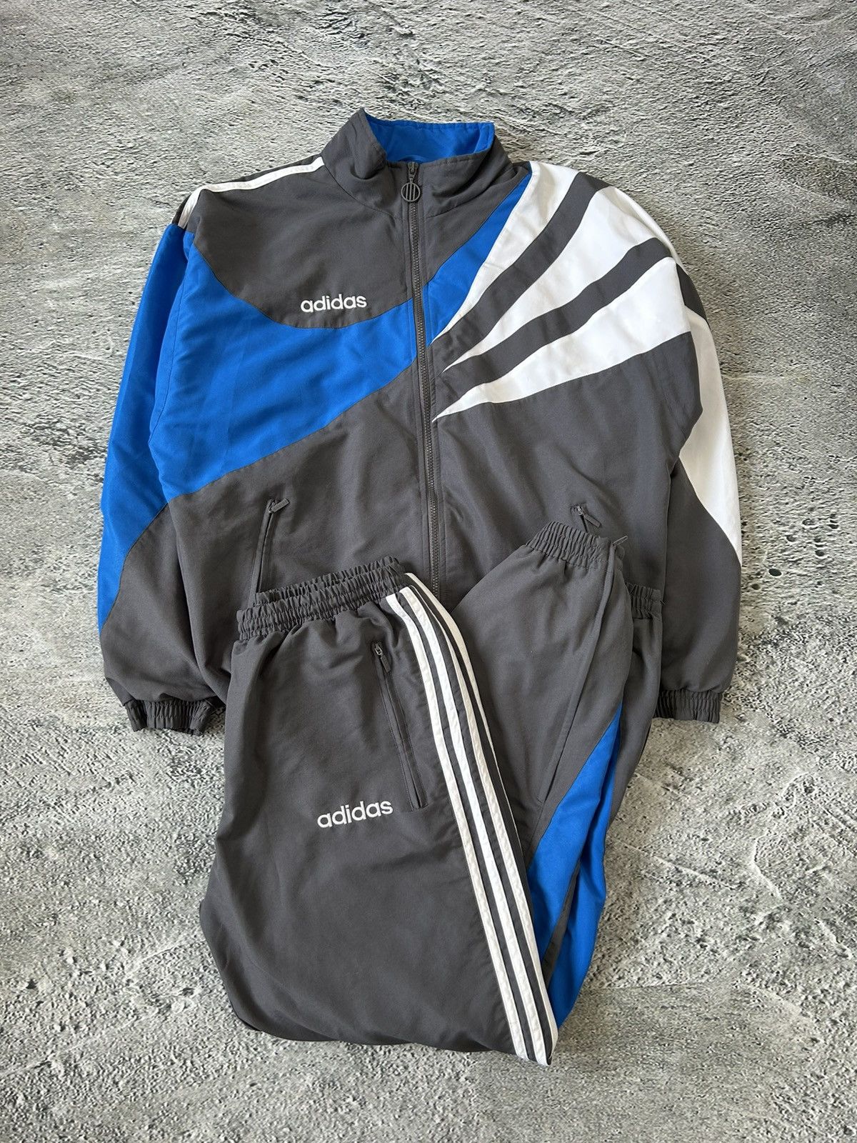 Adidas Adidas track suit vintage grey nylon track pants drill Size US M / EU 48-50 / 2 - 1 Thumbnail
