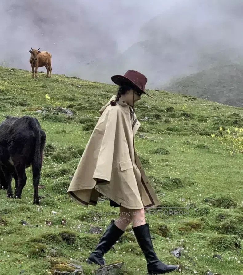 Hermes Hermes Horse Riding Cloak, Windproof and Waterproof Design Size S / US 4 / IT 40 - 2 Thumbnail