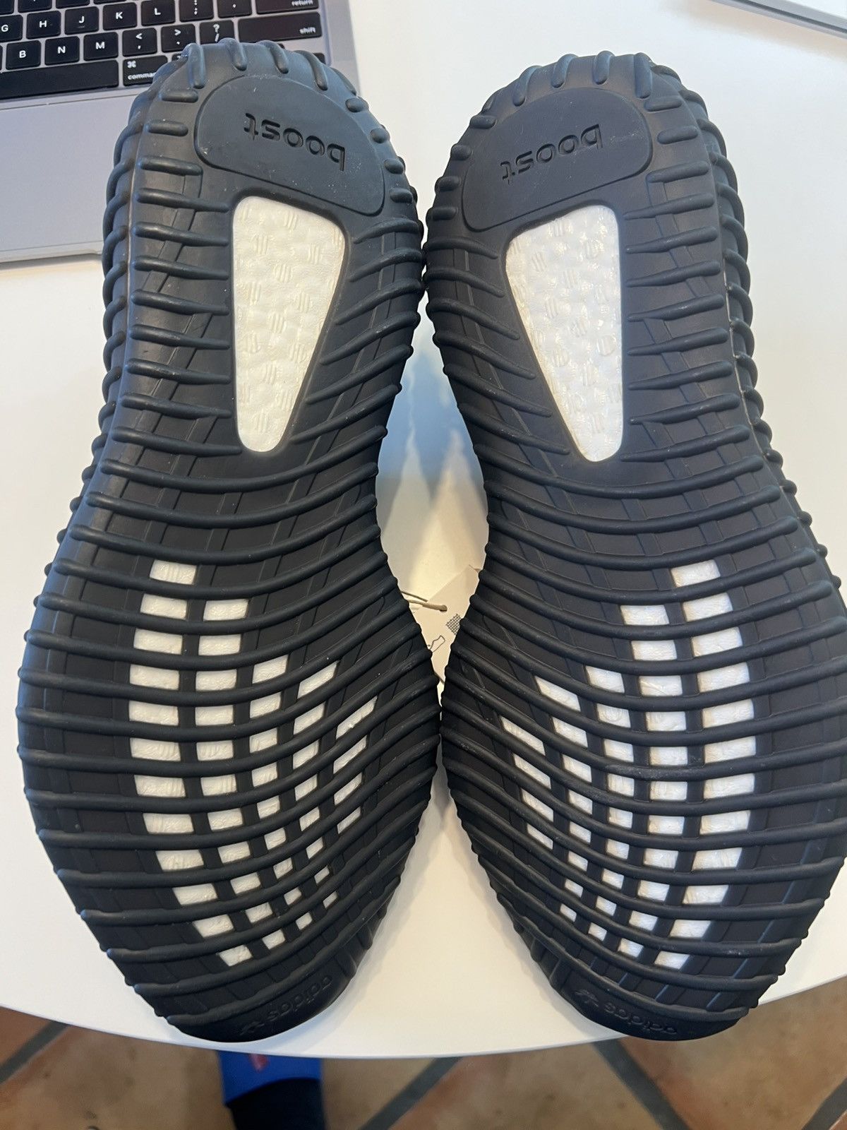 Adidas DS Yeezy Boost 350 V2 “Oreo” (BY1604) - Size 10.5 Size US 10.5 / EU 43-44 - 5 Thumbnail