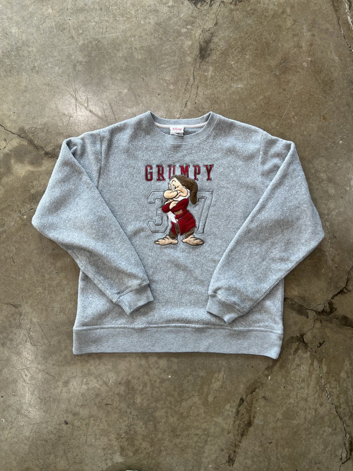 Disney × Vintage Vintage Snow White Grumpy Fuzzy Fleece Crewneck Sz. Medium Size US M / EU 48-50 / 2 - 2 Thumbnail