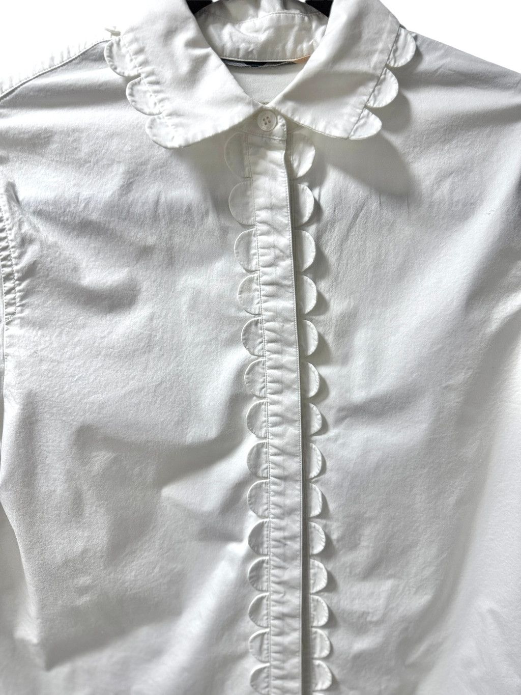 Burberry Burberry White Shirt Scalloped Shirt, size 2 Size XS / US 0-2 / IT 36-38 - 3 Thumbnail