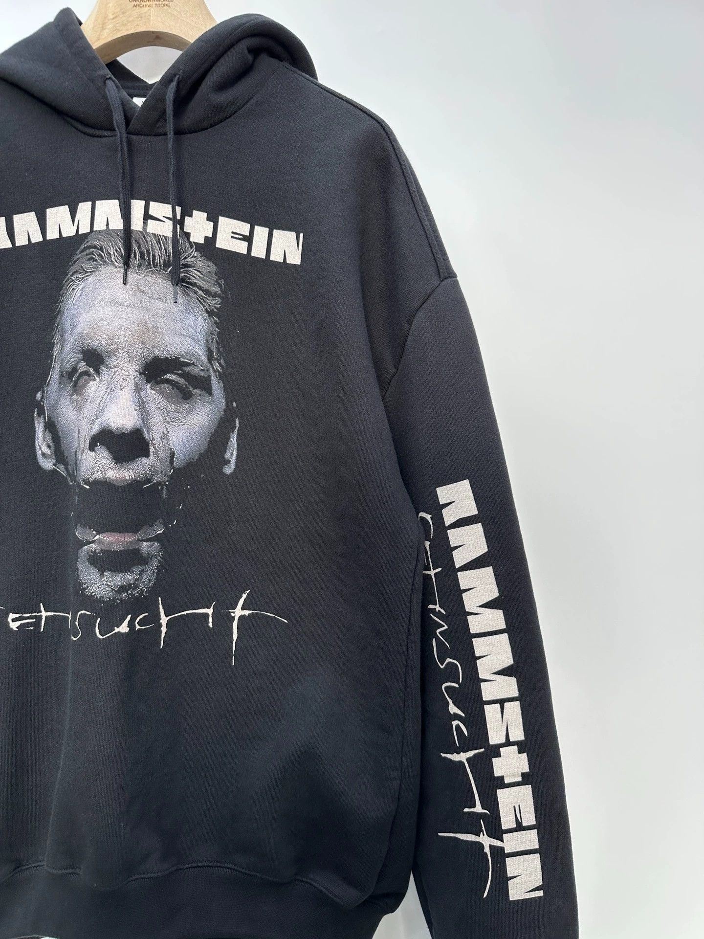 Vetements Vetements Archive Rammstein Singer Print Hoodie M Size US M / EU 48-50 / 2 - 3 Thumbnail