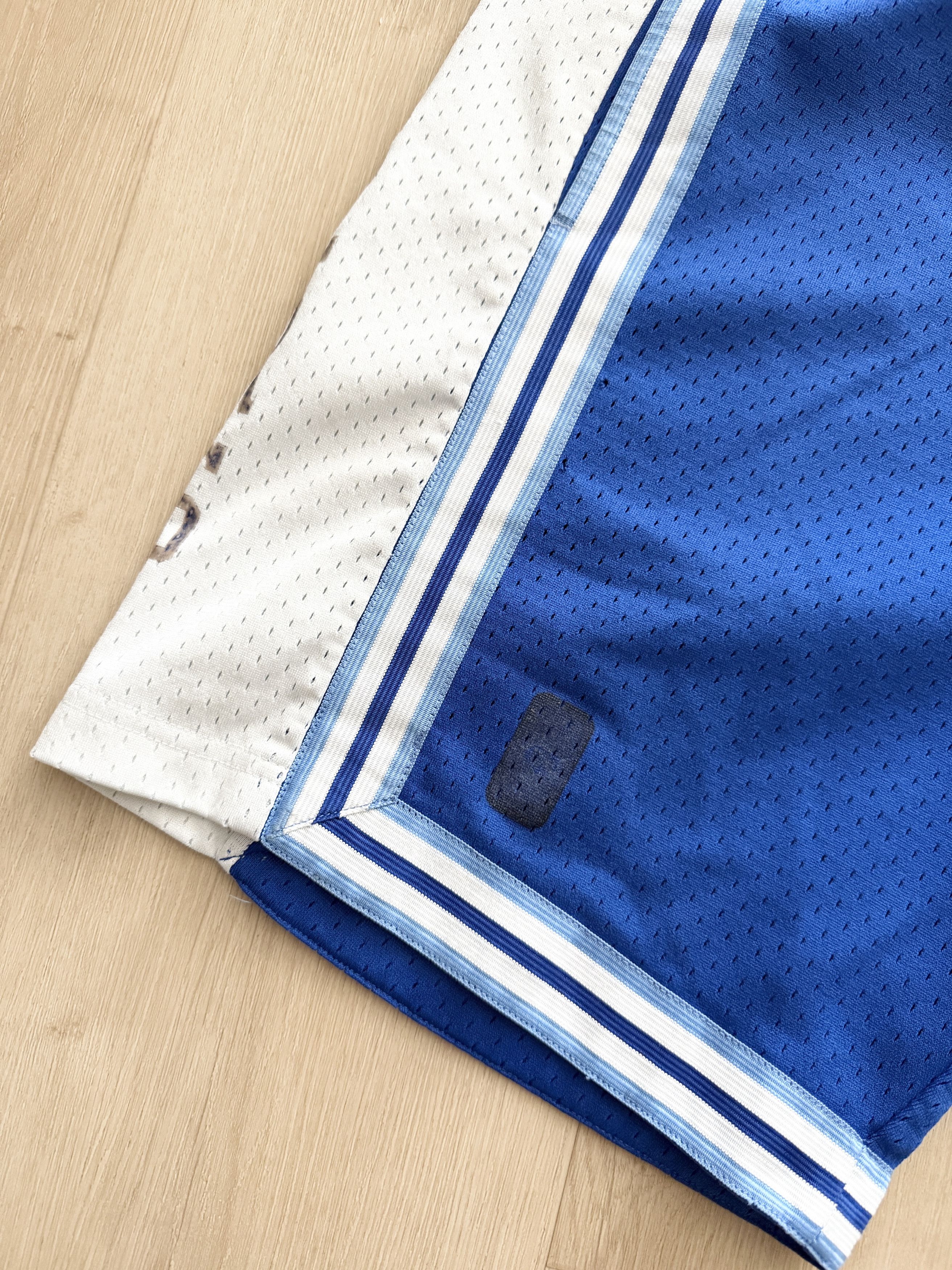 Mitchell & Ness STEAL! '96-97 NBA Los Angeles Lakers Swingman Shorts Size US 34 / EU 50 - 5 Thumbnail