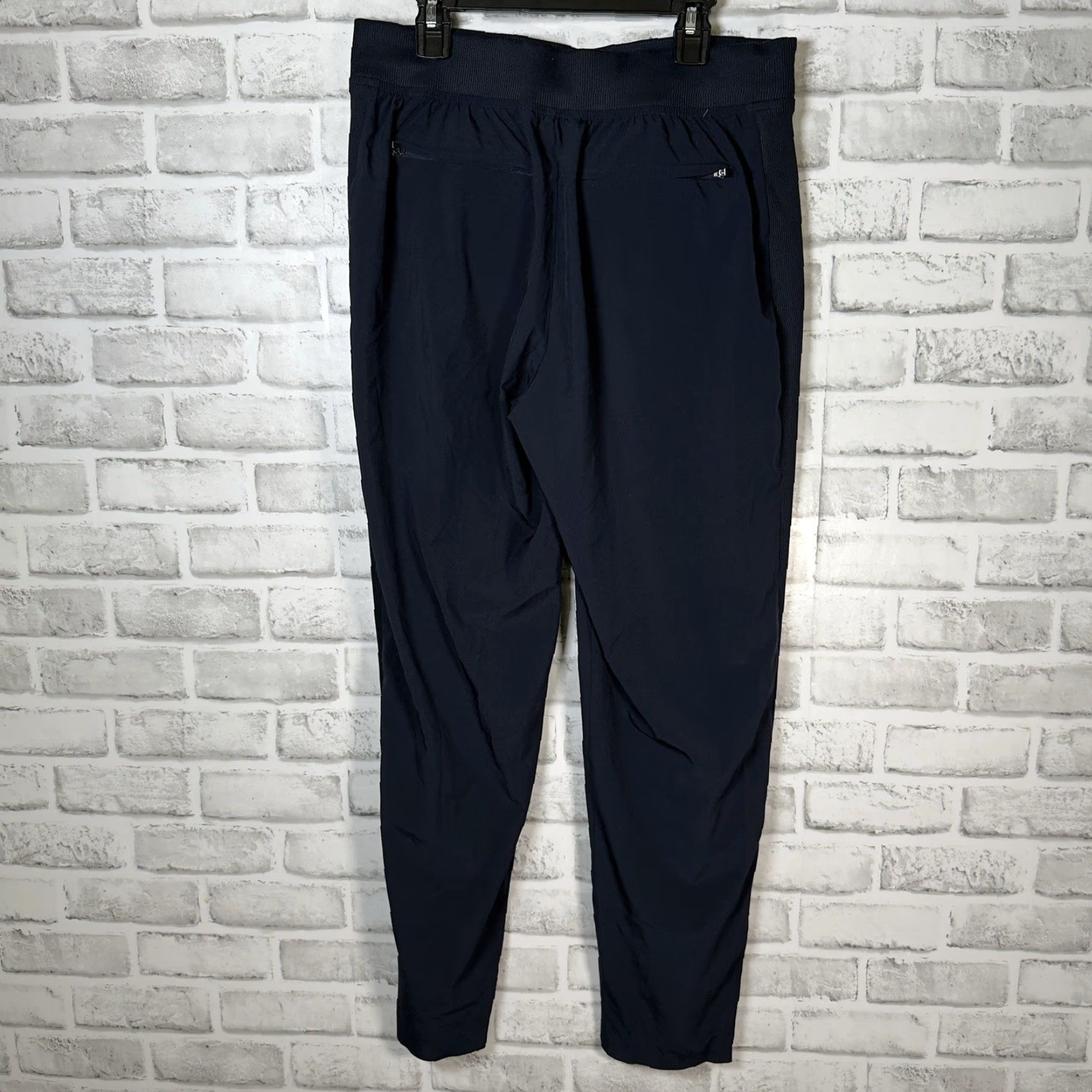 Athleta Athleta Blue Polyester Womens Ankle Pants Size 6 User: Athleta Blue Polyester Womens Ankle Pants Size 6 Size 28" / US 6 / IT 42 - 5 Thumbnail