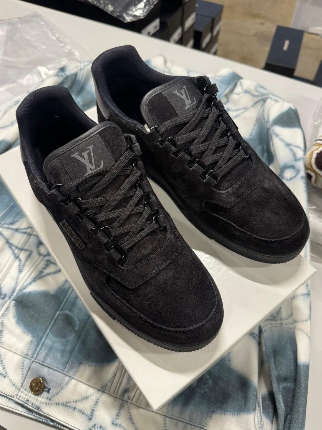 Louis Vuitton Louis Vuitton Uniform Sneakers - Black Suede. UK6. EU40 Size US 7 / EU 40 - 3 Thumbnail