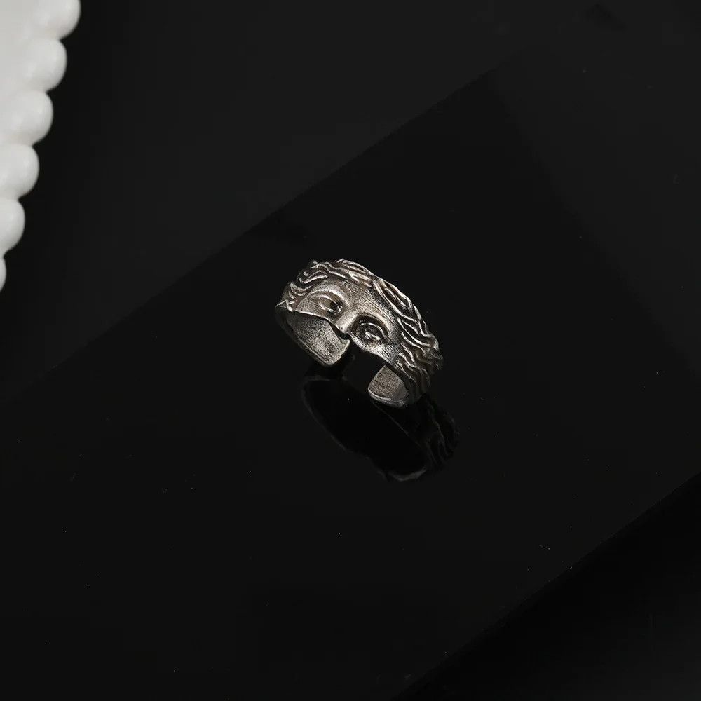 Designer × Jewelry × Vintage Half Face Venus Ring Size ONE SIZE - 2 Thumbnail