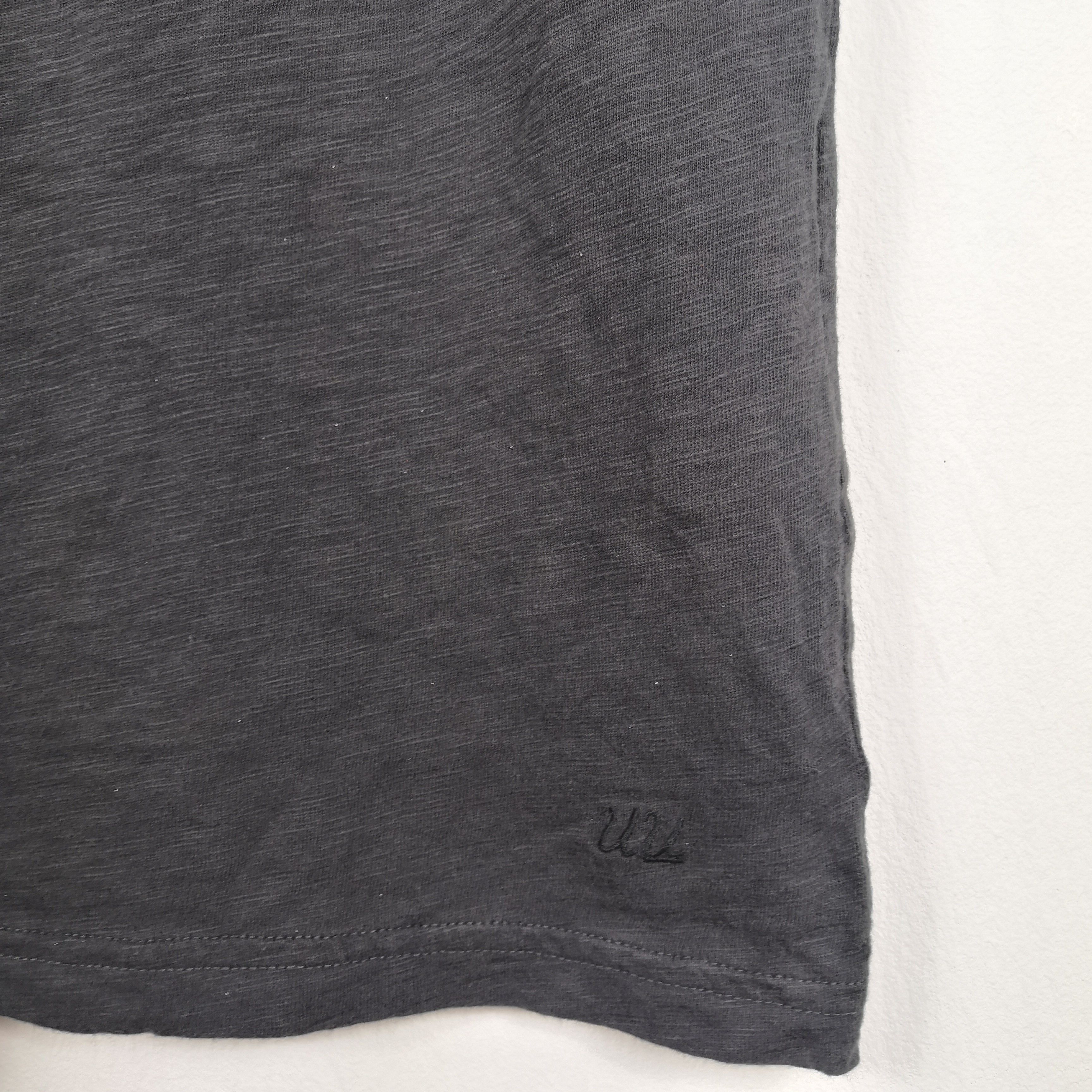 Japanese Brand Undercover X Uniqlo T-Shirt Undercover Snail Crewneck 56789 Size US S / EU 44-46 / 1 - 6 Thumbnail